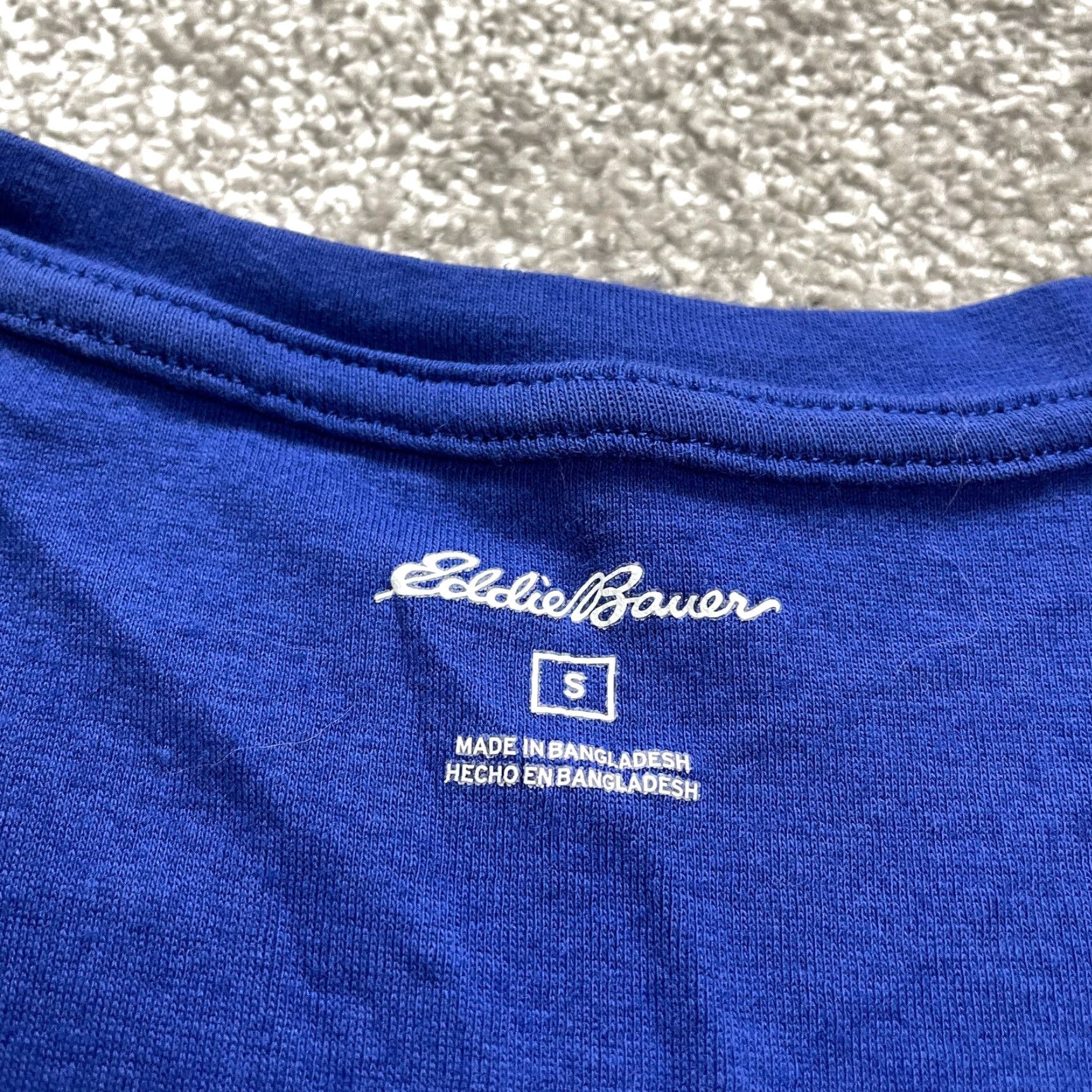 Eddie Bauer VINTAGE Eddie Bauer Women's Shirt Small Blue Long Sleeve V-Neck Casual Cotton Basic 90s Womens Size S / US 4 / IT 40 - 3 Thumbnail