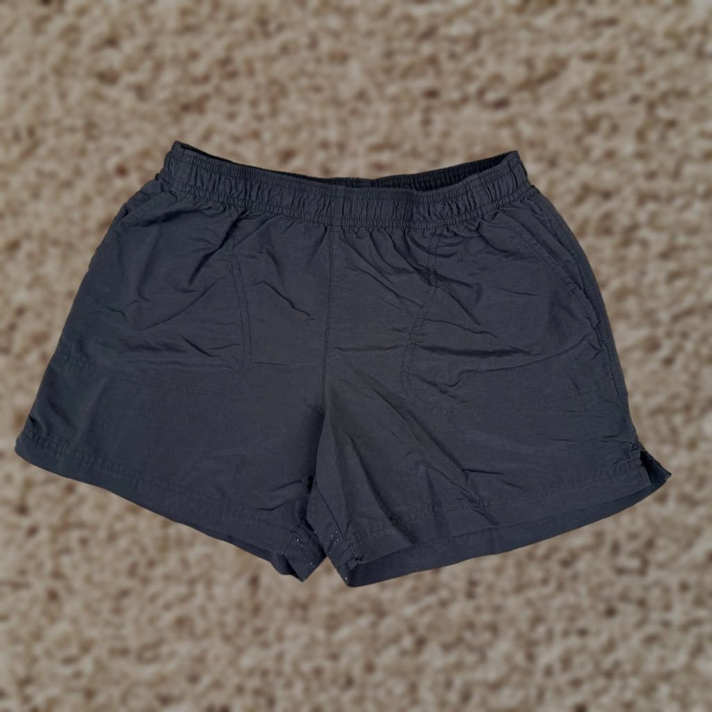 Vintage Vintage Columbia Women's Shorts Small Black Nylon Hiking Casual Travel 30x5 Size 28" / US 6 / IT 42 - 1 Thumbnail