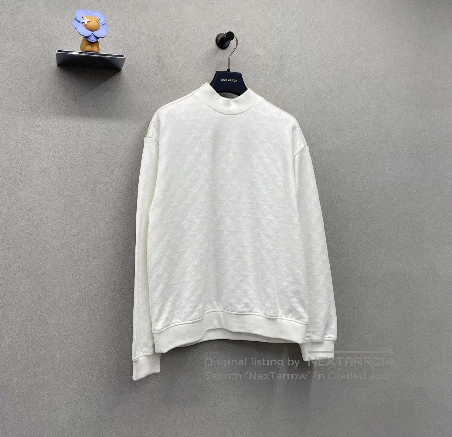 Louis Vuitton louis vuitton white long sleeve sweatshirt. Size US M / EU 48-50 / 2 - 3 Thumbnail