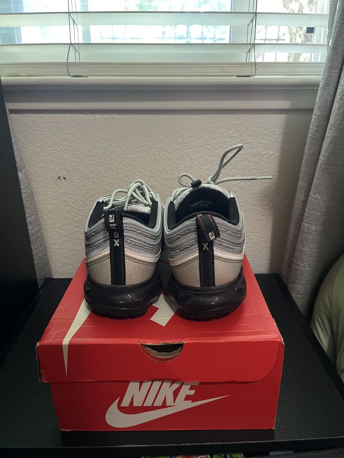 Nike Nike Air VaporMax 97 Silver Bullet Size US 10 / EU 43 - 5 Thumbnail