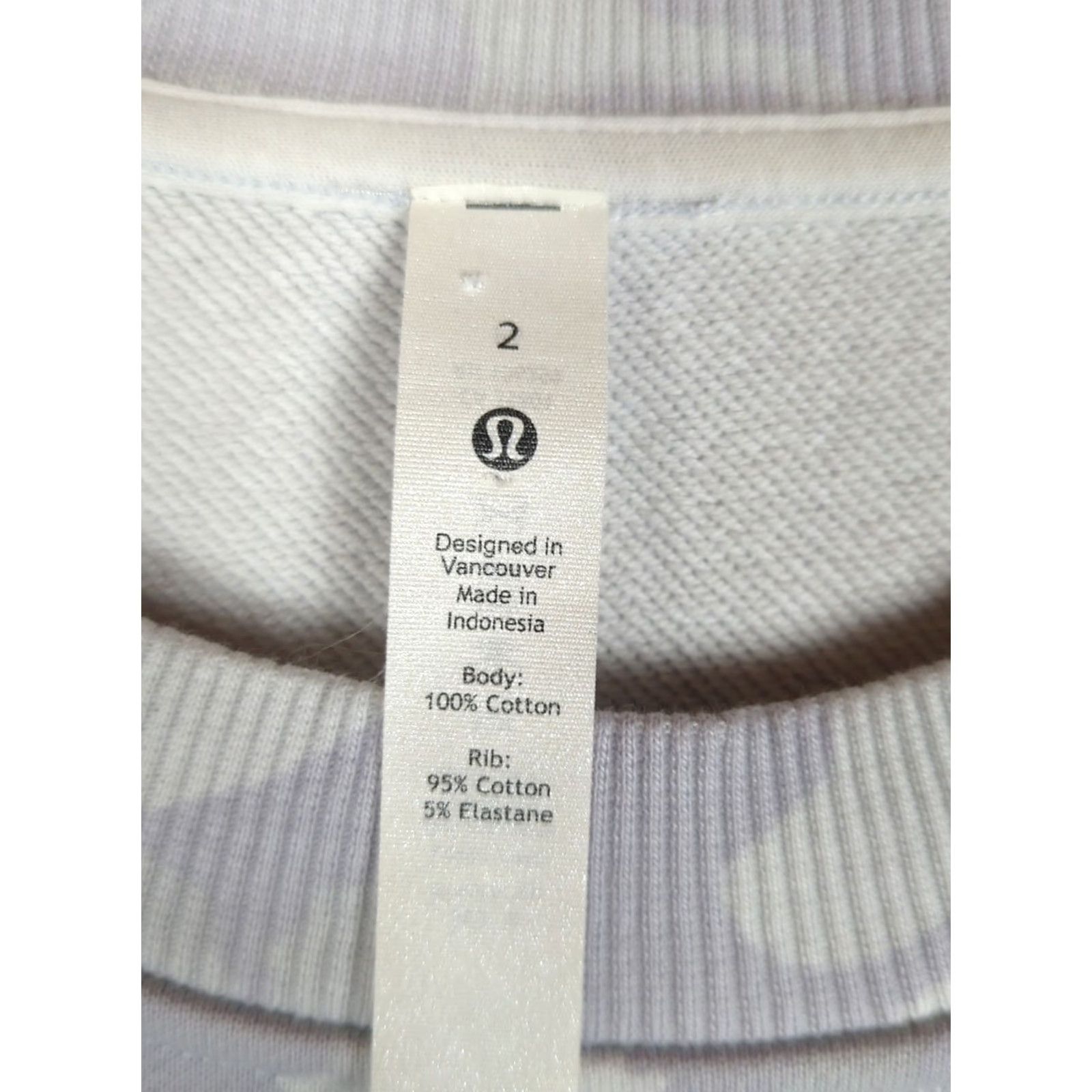 Lululemon VINTAGE Lululemon Perfectly Oversized Crew Sweatshirt Incognito Camo Alpine White Size 2 Size XS / US 0-2 / IT 36-38 - 3 Thumbnail
