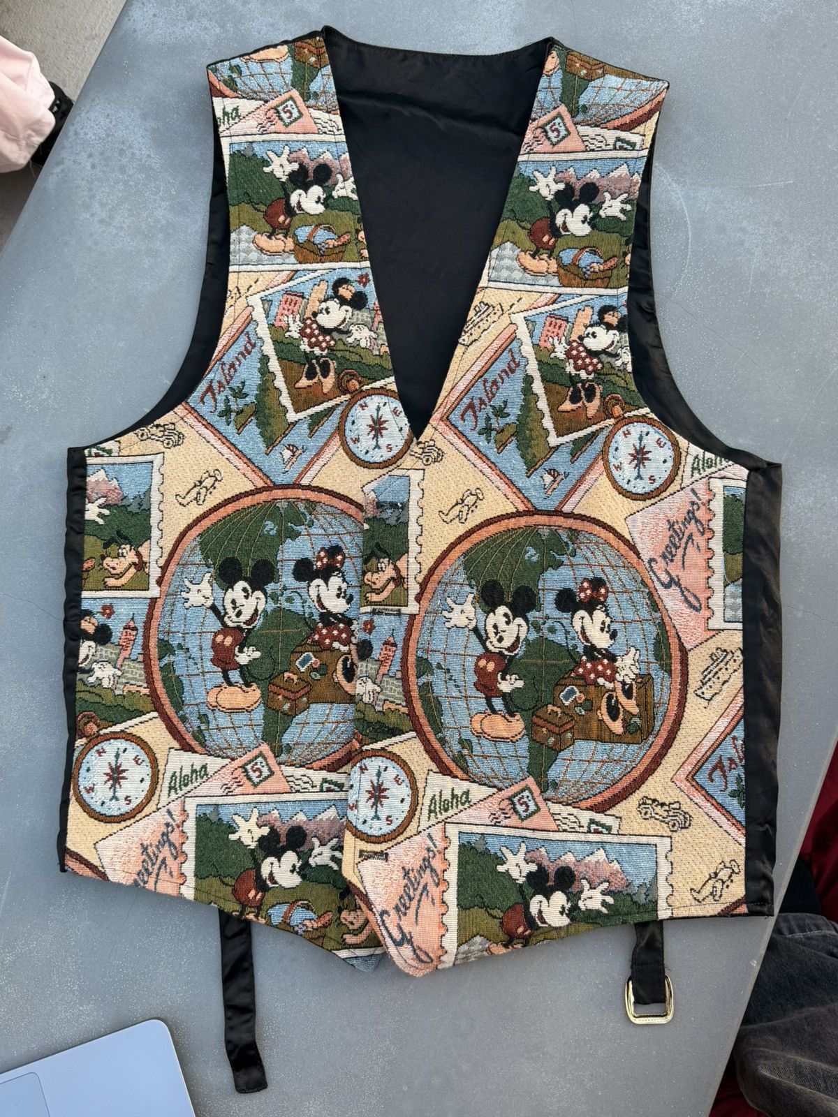 Mickey Mouse Vintage MickeyInc Tapestry Vest USA DisneyParks Exclusive Size US M / EU 48-50 / 2 - 2 Thumbnail