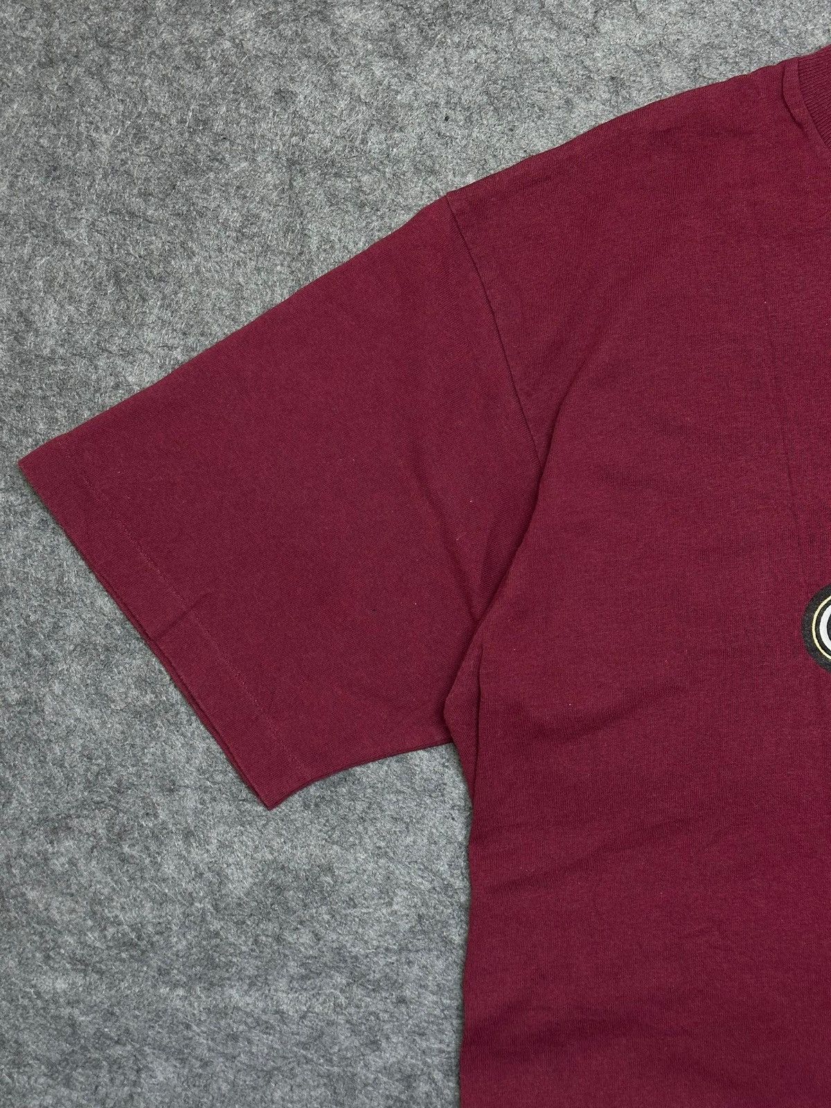 Stussy vintage 90s Stussy Old English t-shirt in burgundy. Size US L / EU 52-54 / 3 - 4 Thumbnail