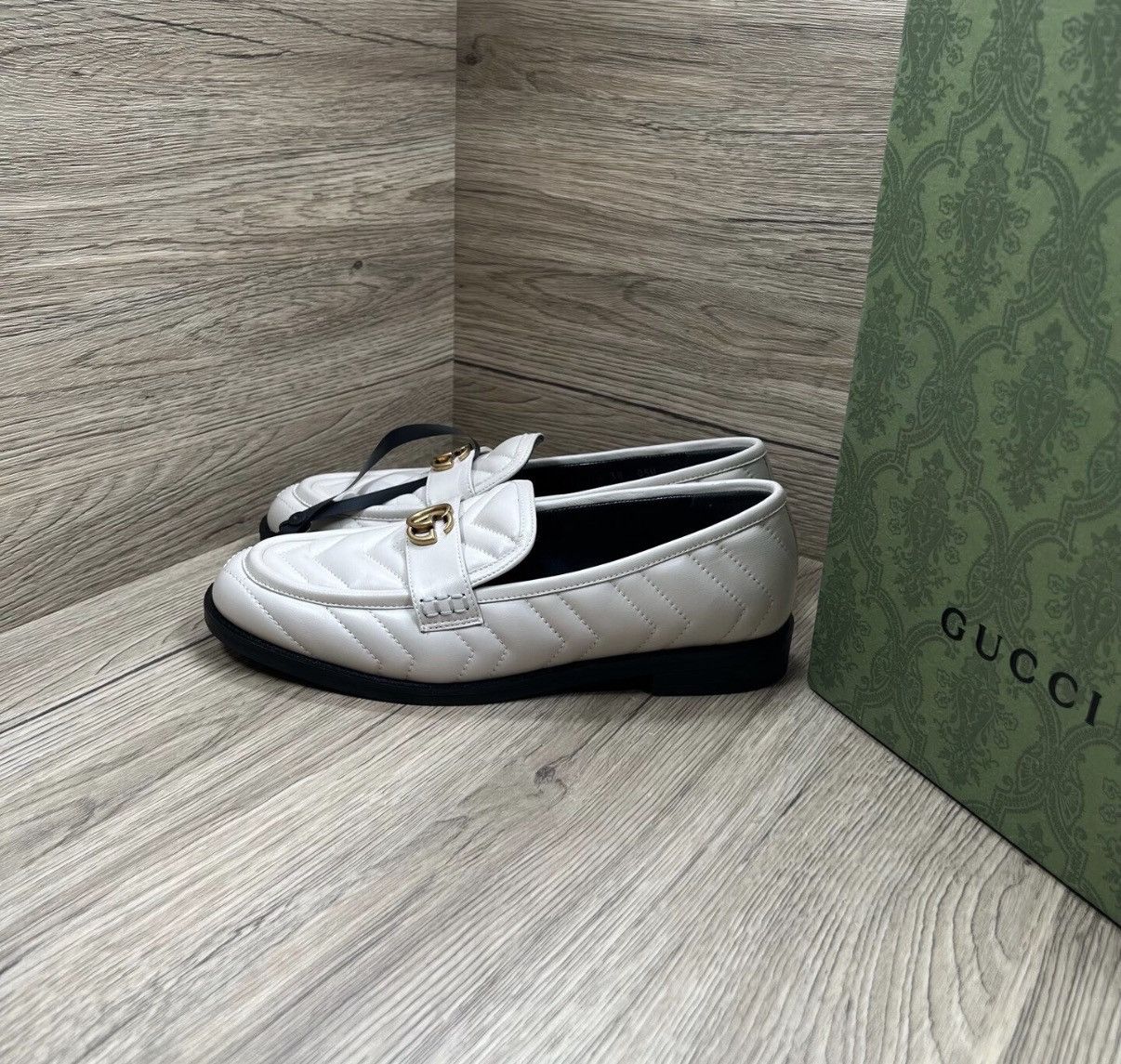 Gucci Gucci Double G Series Off-White Embossed Loafers J41 Size US 8 / IT 38 - 1 Thumbnail