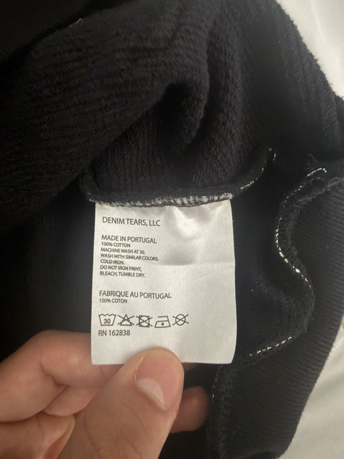 DENIM TEARS The cotton wreath Sweatshirt (Black) Size US M / EU 48-50 / 2 - 4 Thumbnail
