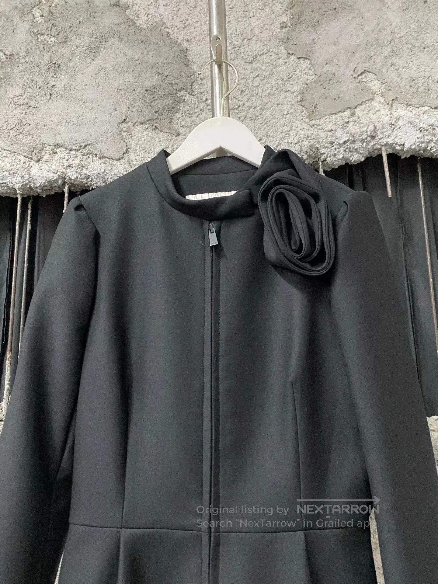 Valentino black wool zip coat by Valentino. Size US M / EU 48-50 / 2 - 3 Thumbnail