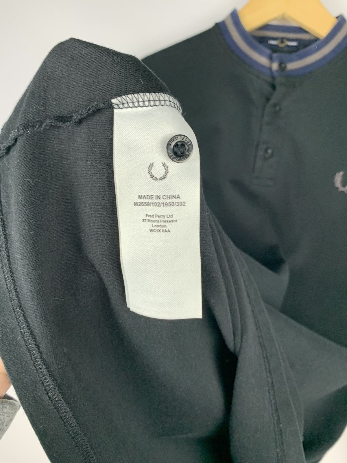 Fred Perry Fred Perry Henley Long Sleeve T-Shirt Buttons Men’s Size S Size US S / EU 44-46 / 1 - 6 Thumbnail