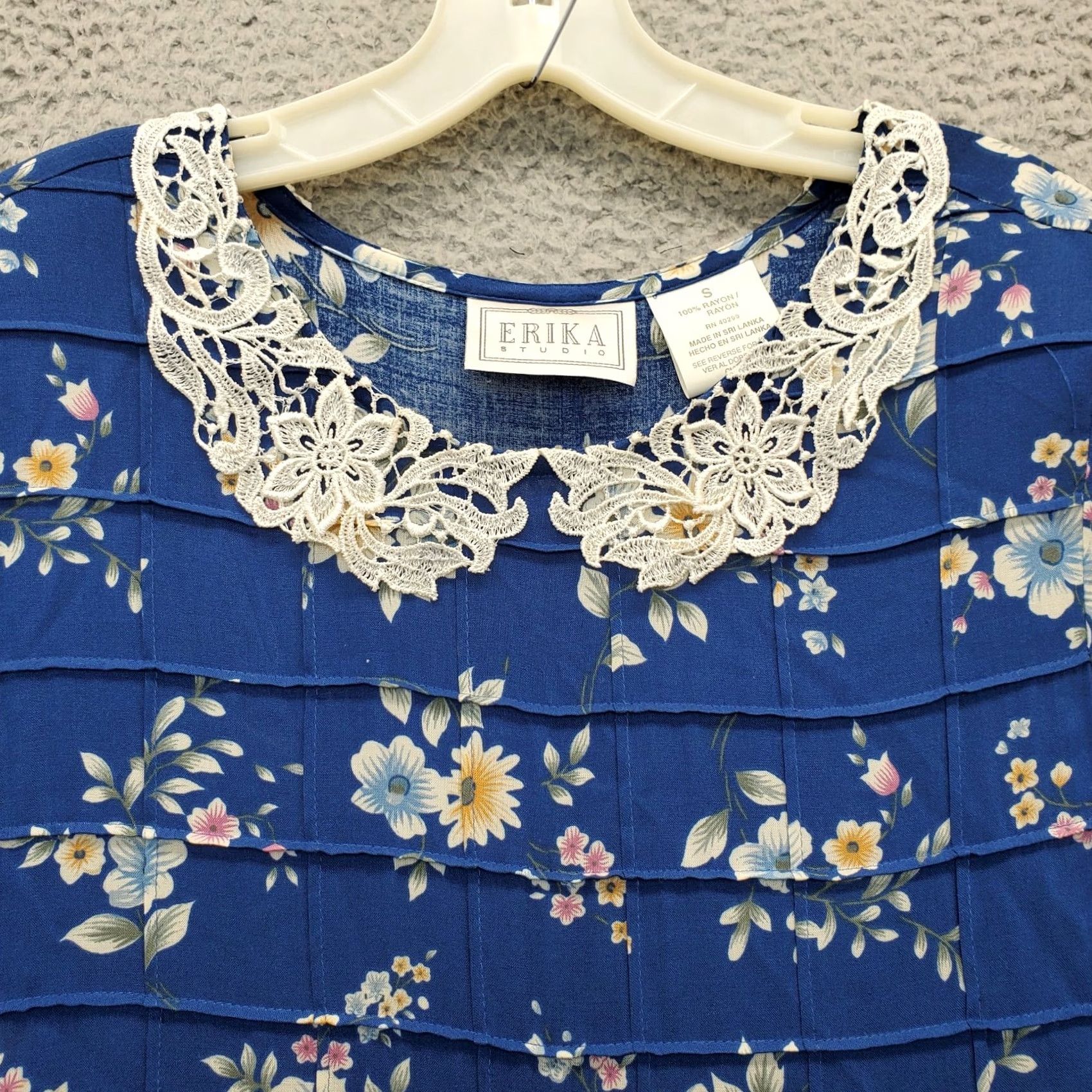 Vintage ERIKA Women S A-Line Dress Mult Floral Lace Pleated Button Front Short Sleeve Size S / US 4 / IT 40 - 5 Thumbnail