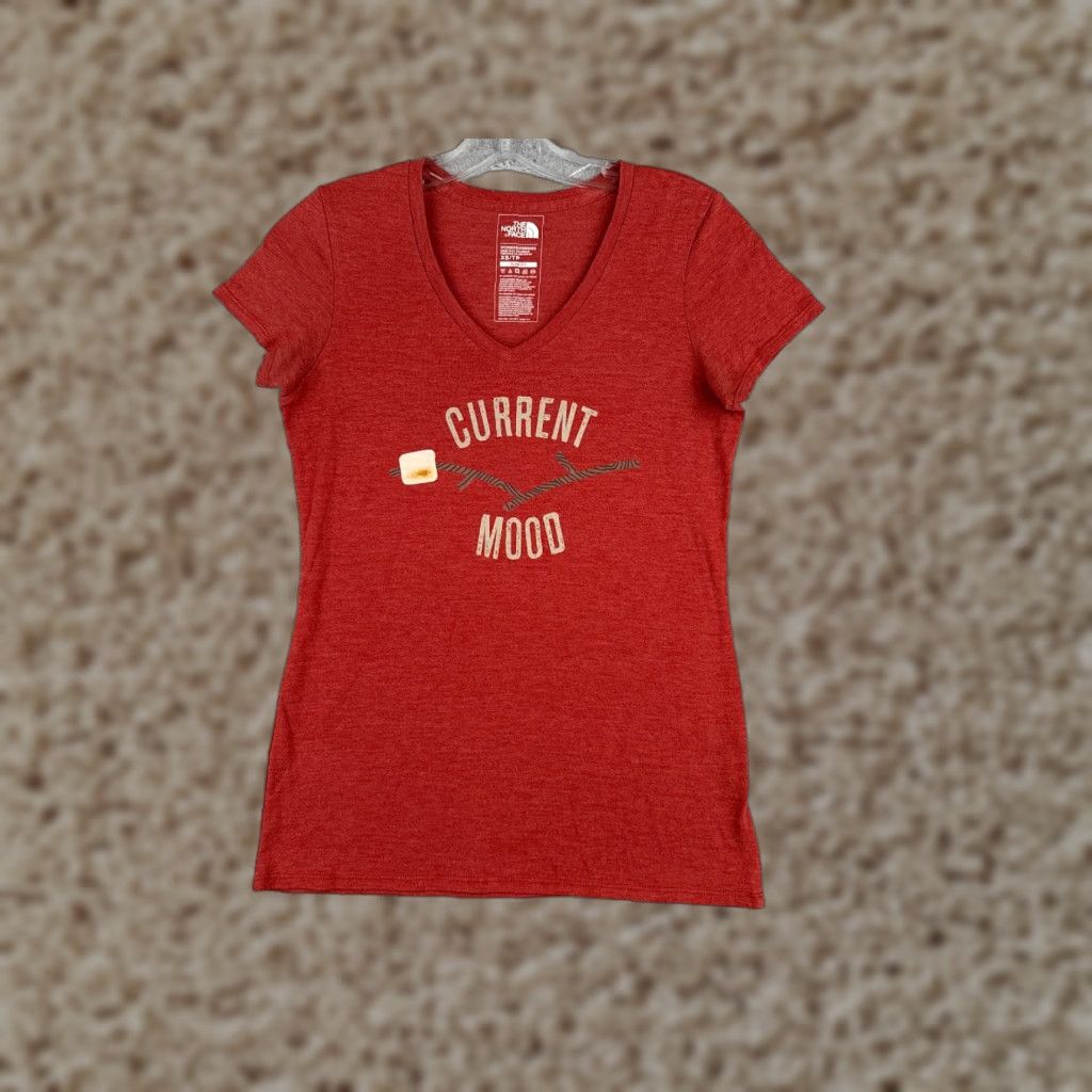 The North Face The North Face Shirt Women XS Red V-Neck Polyester Blend Classic Slim Fit T-Shirt Casual Womens XS Red The North Face Size XS / US 0-2 / IT 36-38 - 1 Thumbnail