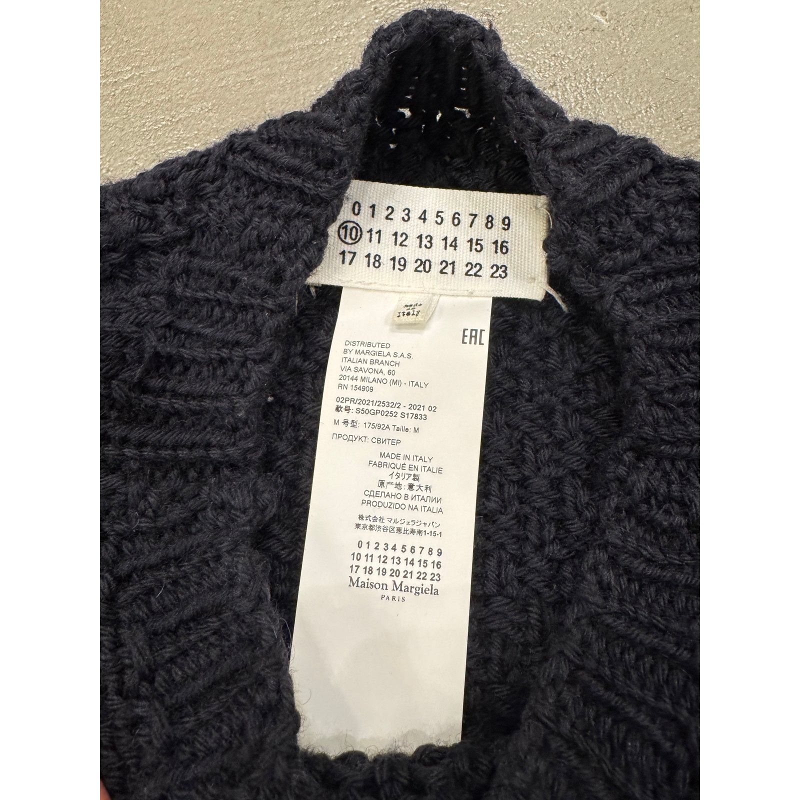Maison Margiela A/W2021 Maison Margiela heavy distressed oversized sweater Size M / US 6-8 / IT 42-44 - 4 Thumbnail