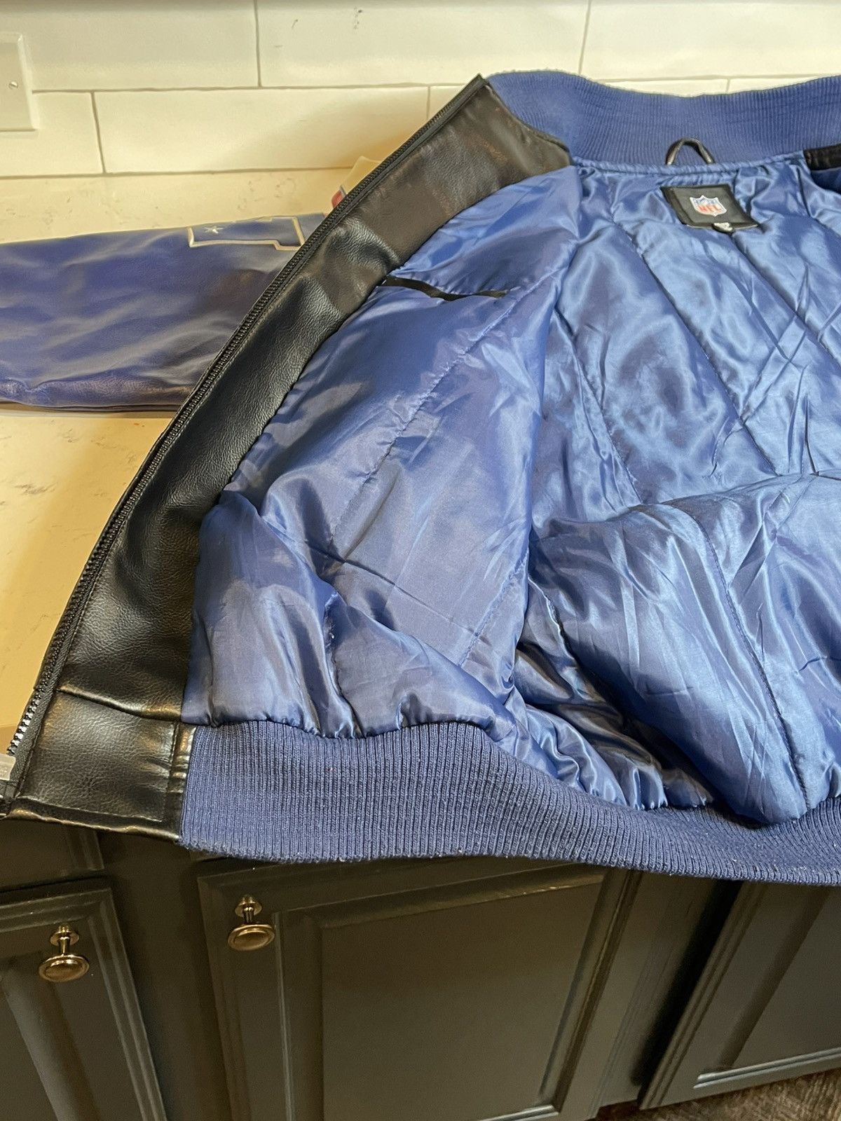G-III New York Giants Faux Leather Bomber NFL Jacket 2XL *Flaw Size US XXL / EU 58 / 5 - 10 Thumbnail