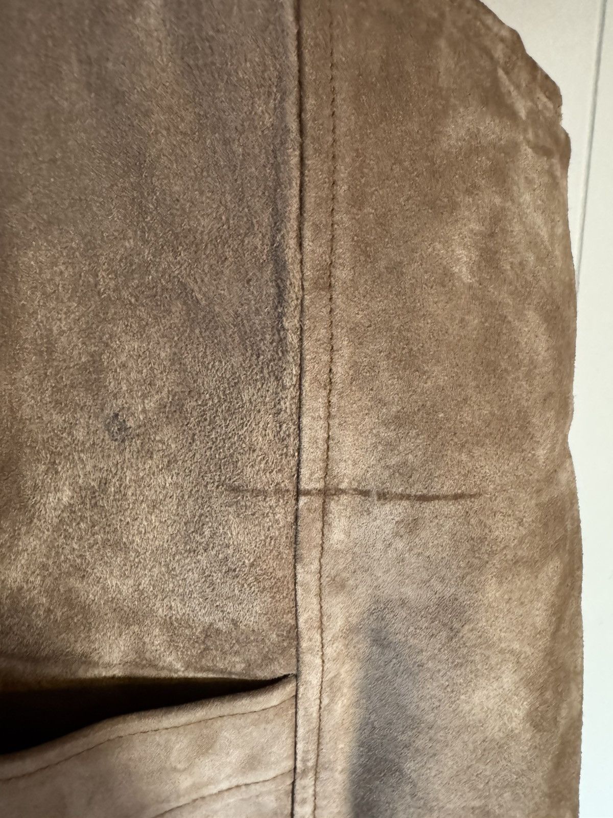 Leather × Vintage Vintage Shearling-Lined Suede Vest – Western Ranchwear (L) Size US L / EU 52-54 / 3 - 6 Thumbnail