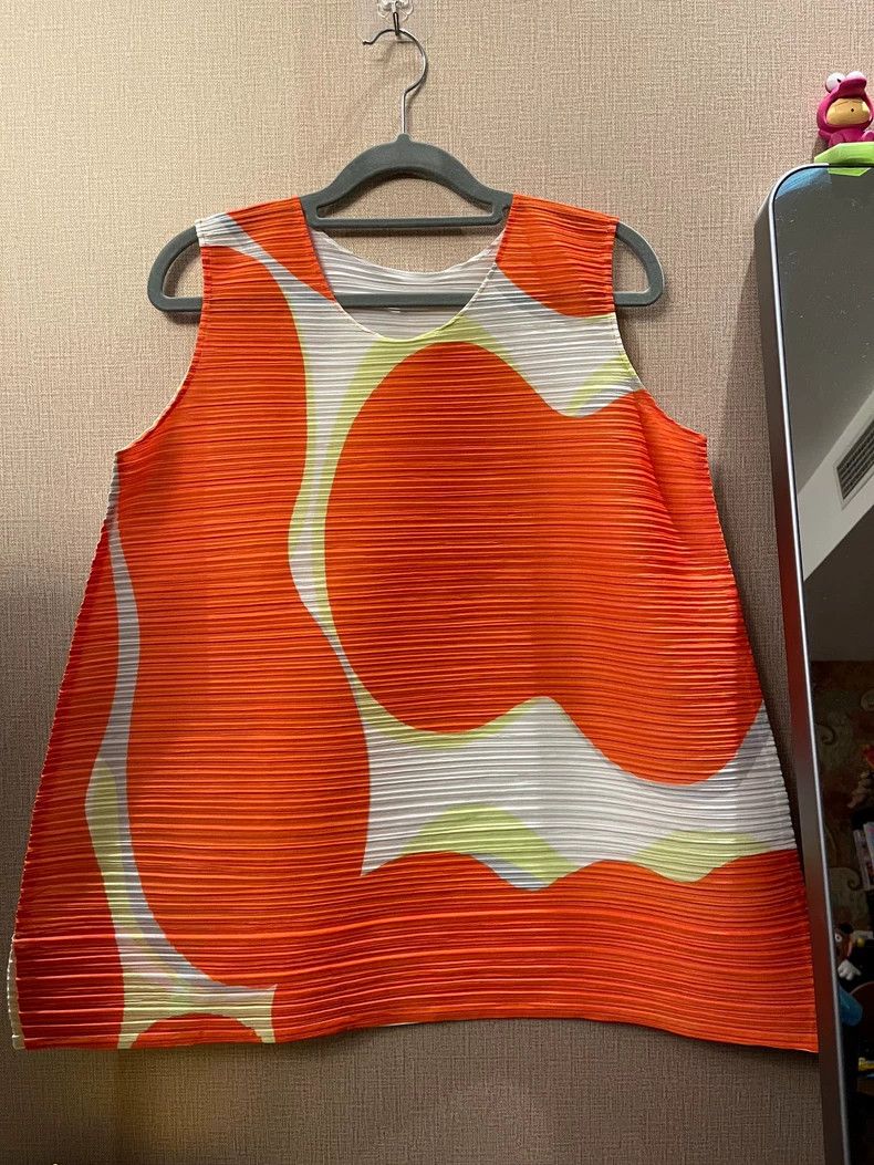 Issey Miyake Issey Miyake size:3 Orange pod pleated top Size S / US 4 / IT 40 - 1 Thumbnail