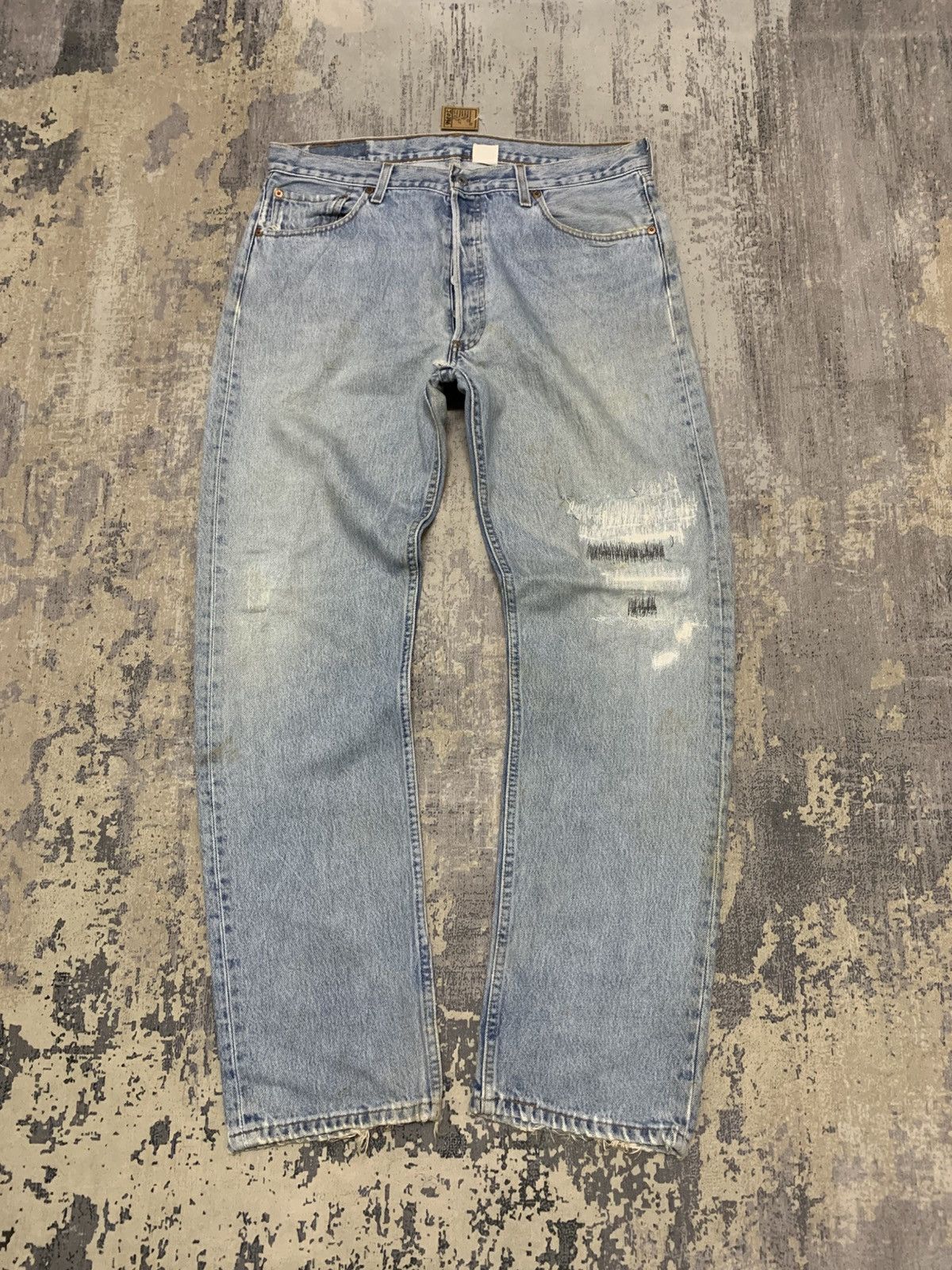 Levi's VTG Levi's 501 Light Wash Repaired Distressed Jeans Size US 35 - 1 Thumbnail