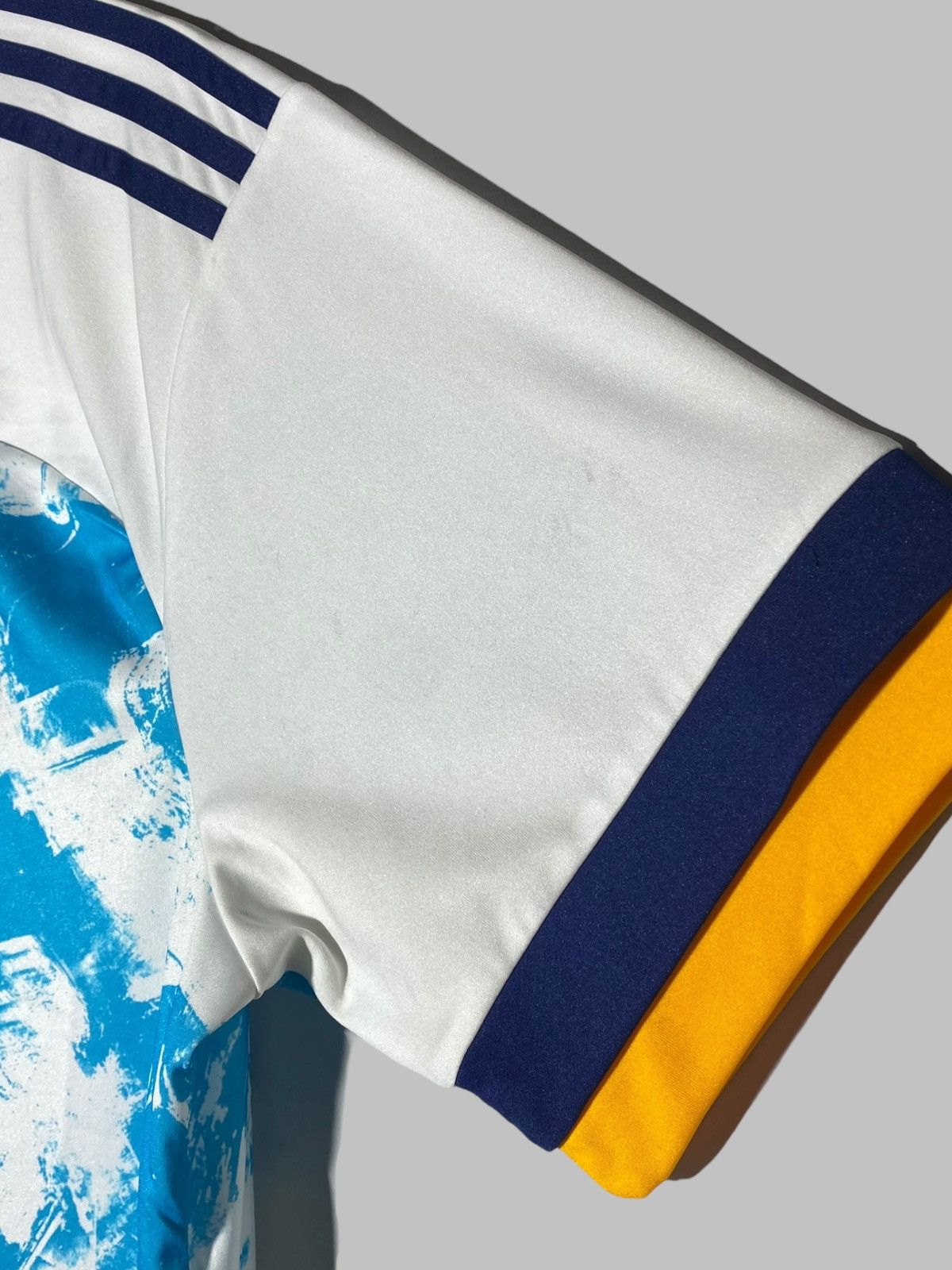 Adidas 🔥 ADIDAS WOLVES JERSEY BLUE SPLATTER FUTURE RAVE XL Size US XL / EU 56 / 4 - 8 Thumbnail