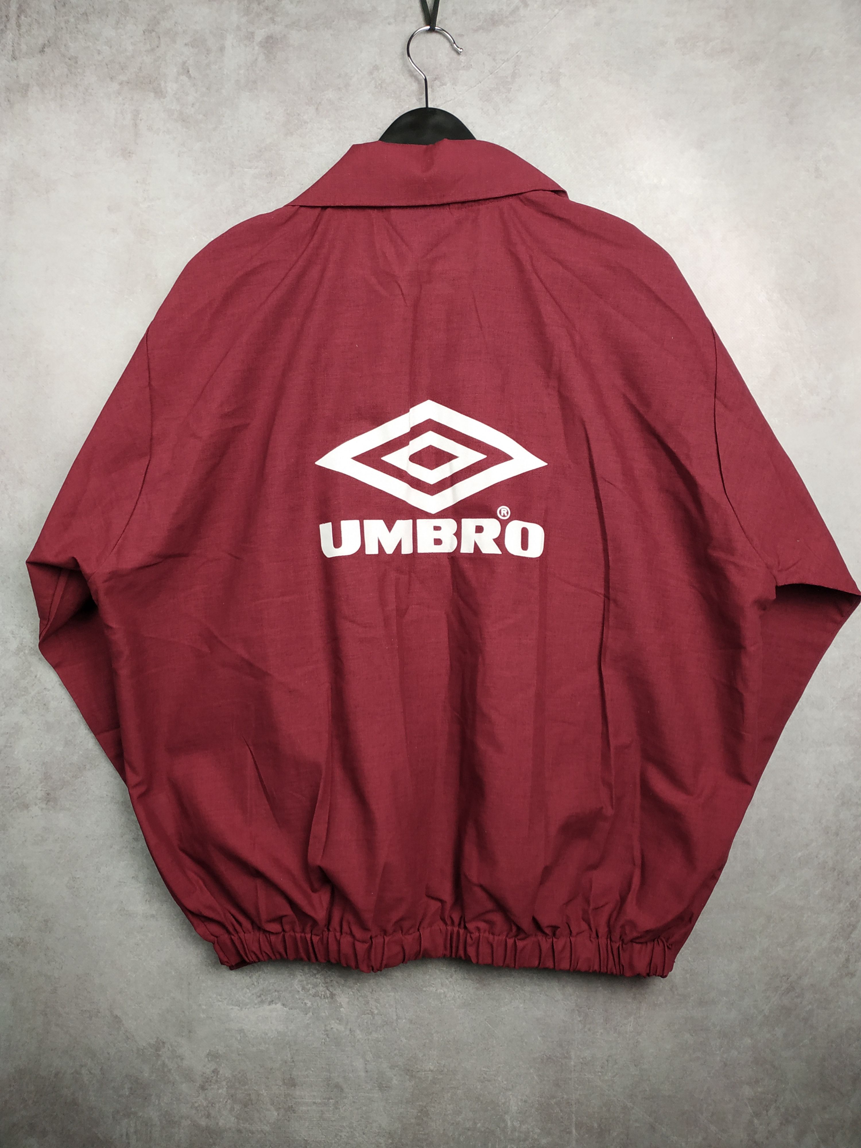 Umbro Vintage 90s UMBRO Oasis Football Pro Training Sweatshirt Size US L / EU 52-54 / 3 - 9 Thumbnail