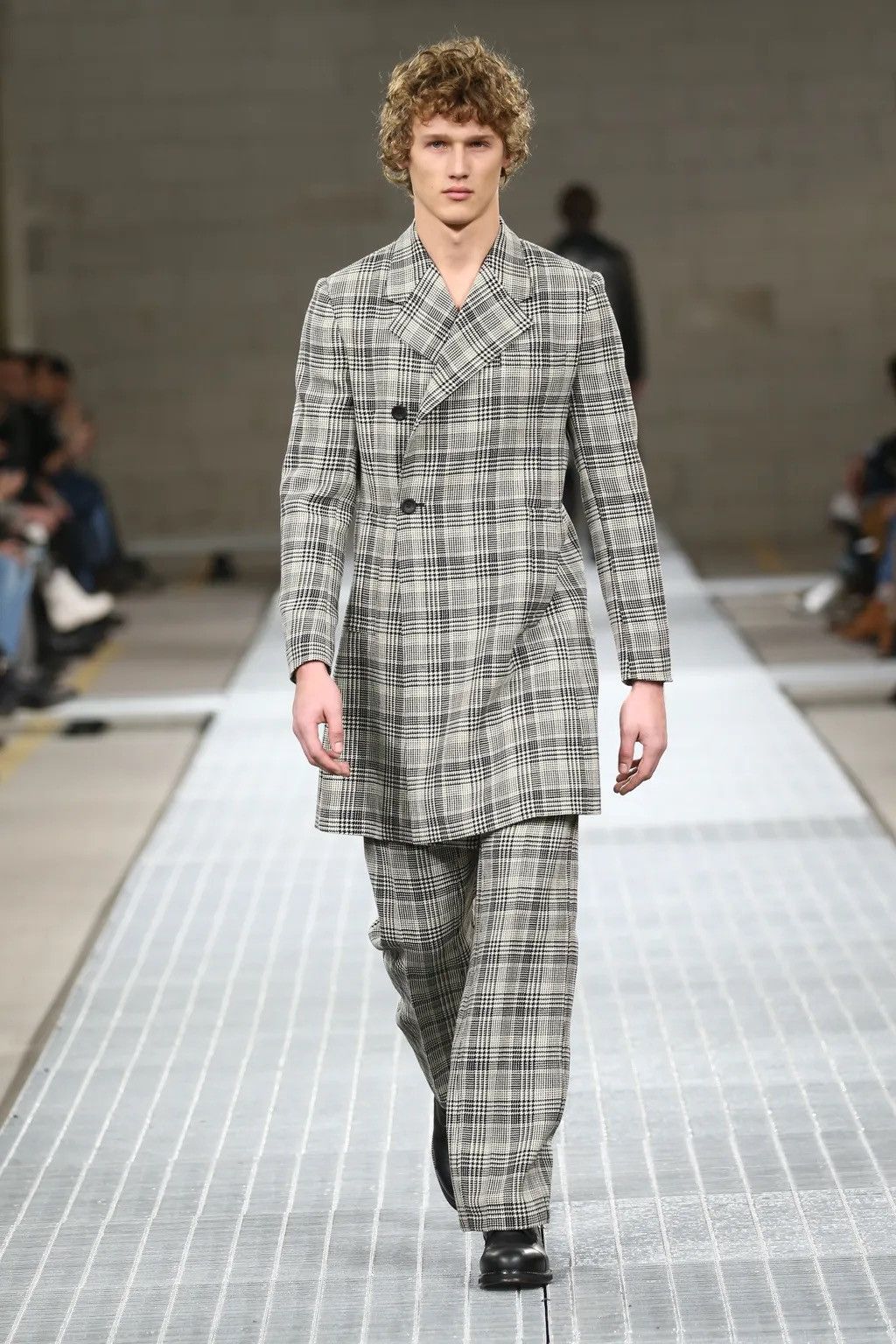 Dirk Bikkembergs BNWOT FW17 runway plaid coat Size US M / EU 48-50 / 2 - 1 Thumbnail