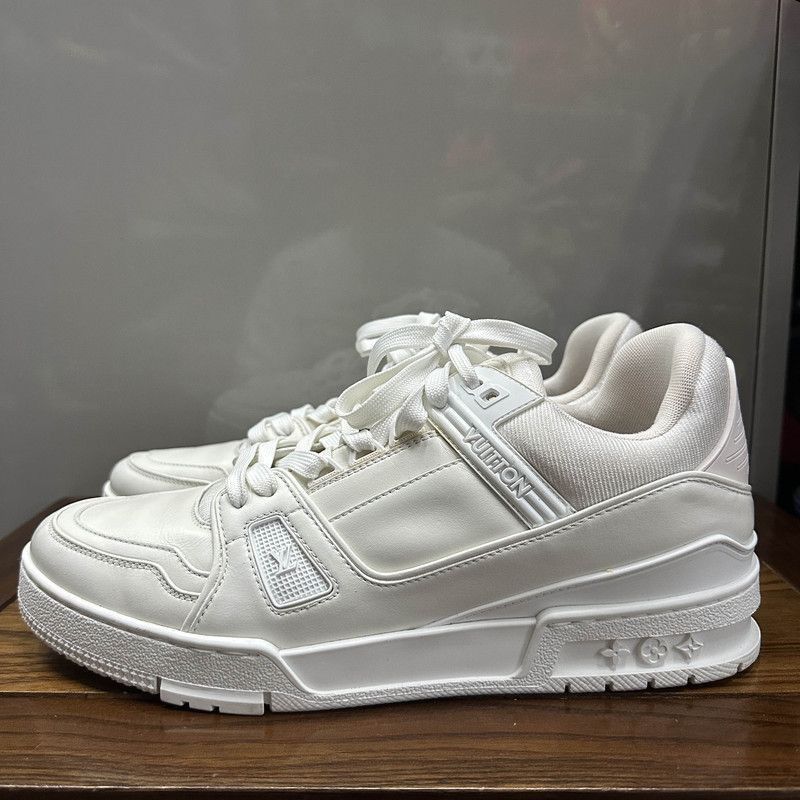 Louis Vuitton Louis Vuitton Trainer Sneaker in White Leather -2508 Size US 9.5 / EU 42-43 - 1 Thumbnail