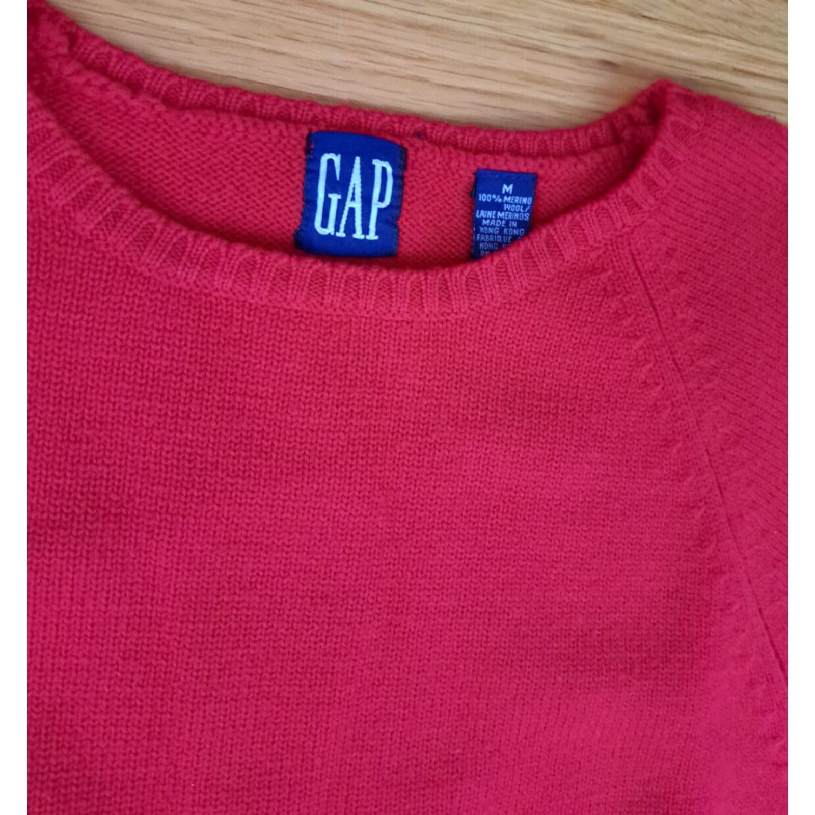Gap VINTAGE Gap Women Merino Wool Red Sweater M Pullover Wool Red Women Medium Size 26in long 22in pit to pit Size M / US 6-8 / IT 42-44 - 3 Thumbnail