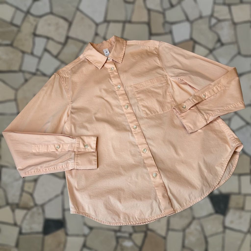 Lululemon Lululemon Relaxed-Fit Poplin Button Up Shirt Peach Bellini Women’s Small Shirt Regular S Orange Solid Long Sleeve Button-Up Casual Travel Women Size S / US 4 / IT 40 - 1 Thumbnail