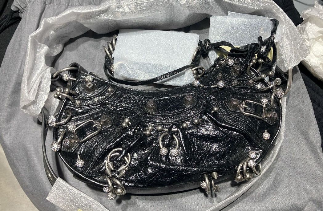 Balenciaga BALENCIAGA Le Cagole XS Leather Piercing Bag | Grailed
