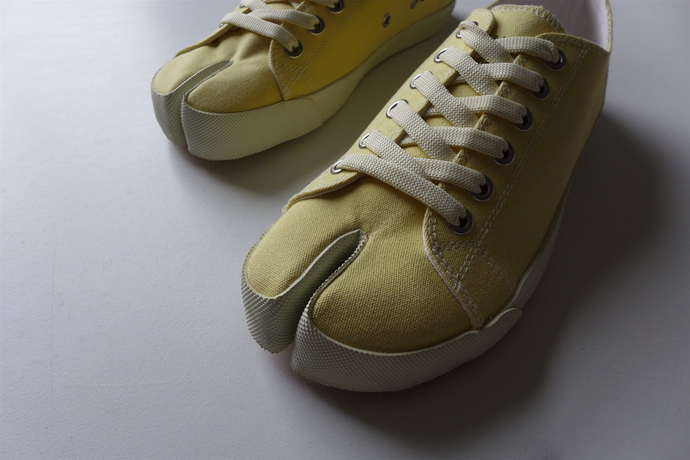 Maison Margiela Margiela Tabi Low Sneakers - Yellow Cotton Canvas Size US 8 / EU 41 - 15 Thumbnail