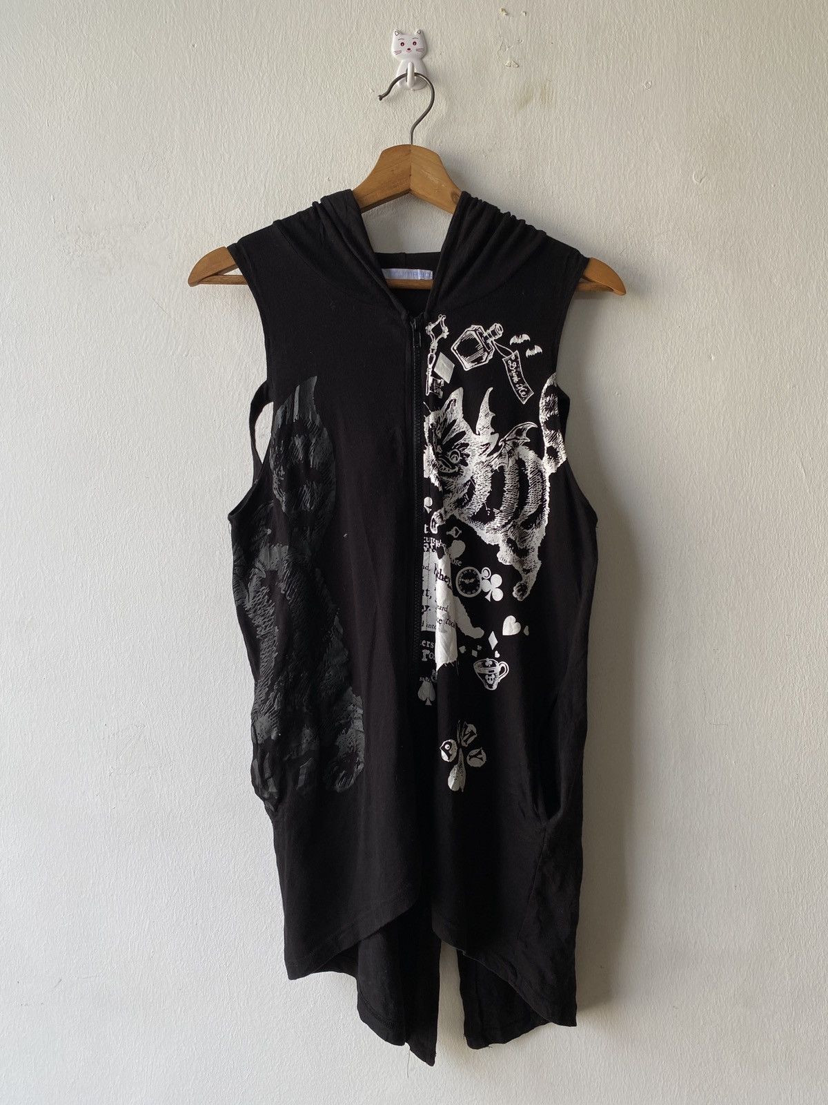 If Six Was Nine Putumayo Japan Gothic CyberPunk Design Sleeveless Hoodie Size US S / EU 44-46 / 1 - 4 Thumbnail
