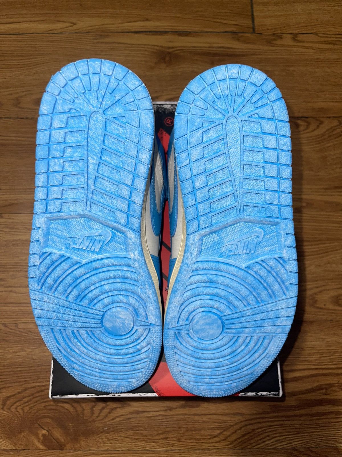 Jordan Brand × Nike Nike Air Jordan Retro 1 “UNC Reimagined” size 8 Men’s Size US 8 / EU 41 - 4 Thumbnail