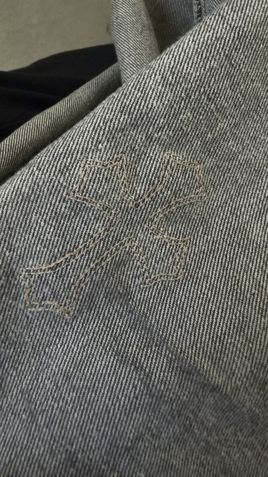 Chrome Hearts RARE!!! CHROME HEARTS LEVI'S BLACK DENIM "GOLD CROSSES" Size US 33 - 6 Thumbnail