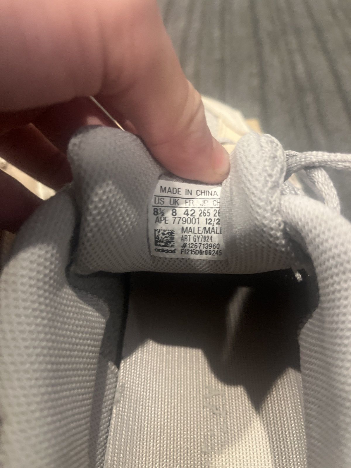 Adidas × Yeezy Yeezy Boost 700 V2 Size US 8.5 / EU 41-42 - 11 Thumbnail