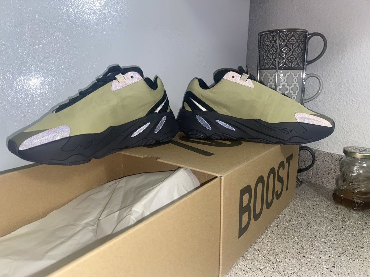 Yeezy adidas Yeezy 700 MNVN ‘Resin’ size9.5M DS w OG All Size US 9.5 / EU 42-43 - 2 Thumbnail