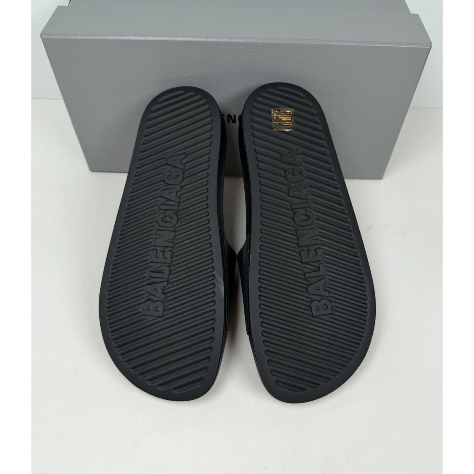 Balenciaga Size 40EU/7US - Balenciaga Black Rubber Sandals NEW Size US 7 / EU 40 - 7 Thumbnail