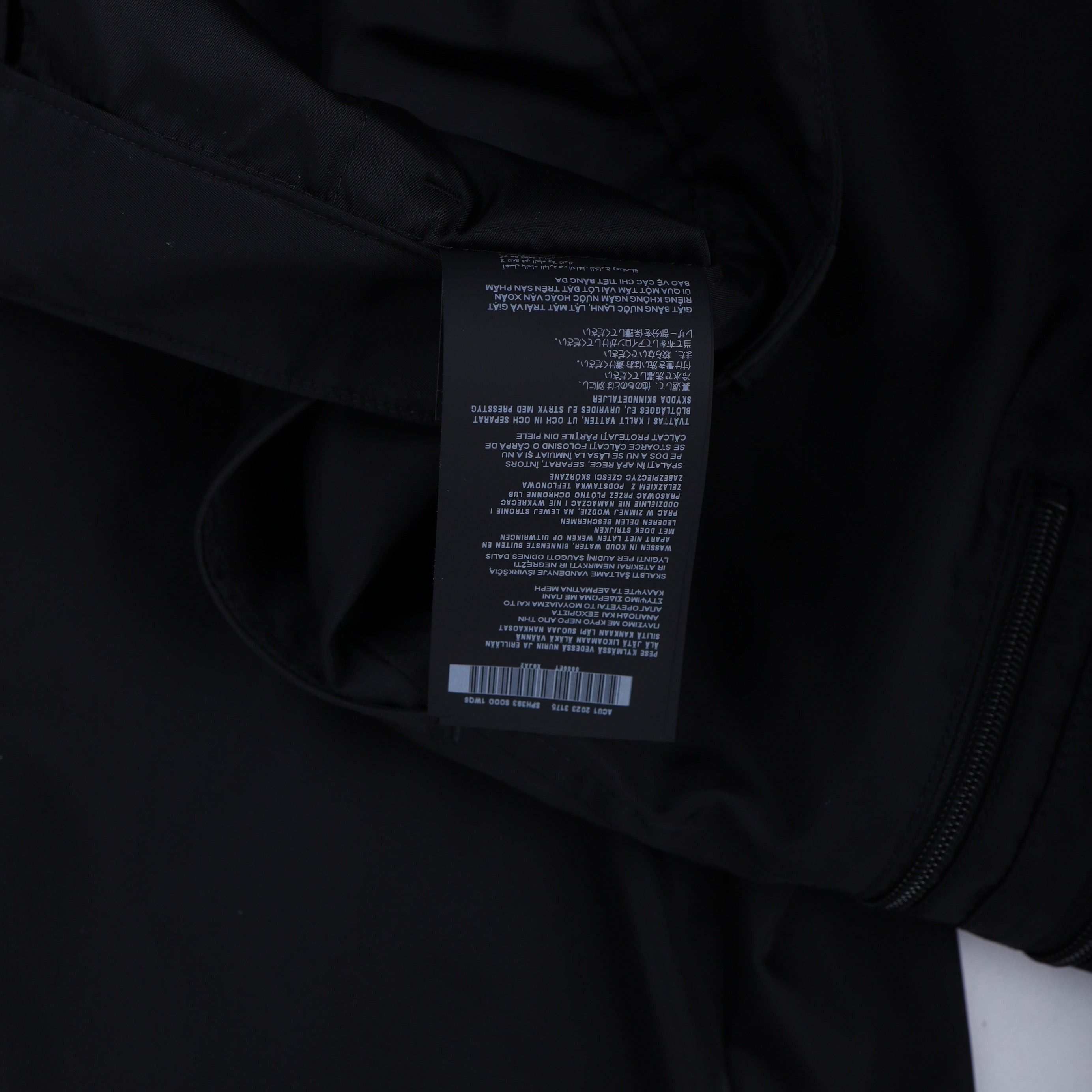 Prada PRADA NYLON CARGO SHORTS Size US 36 / EU 52 - 14 Thumbnail