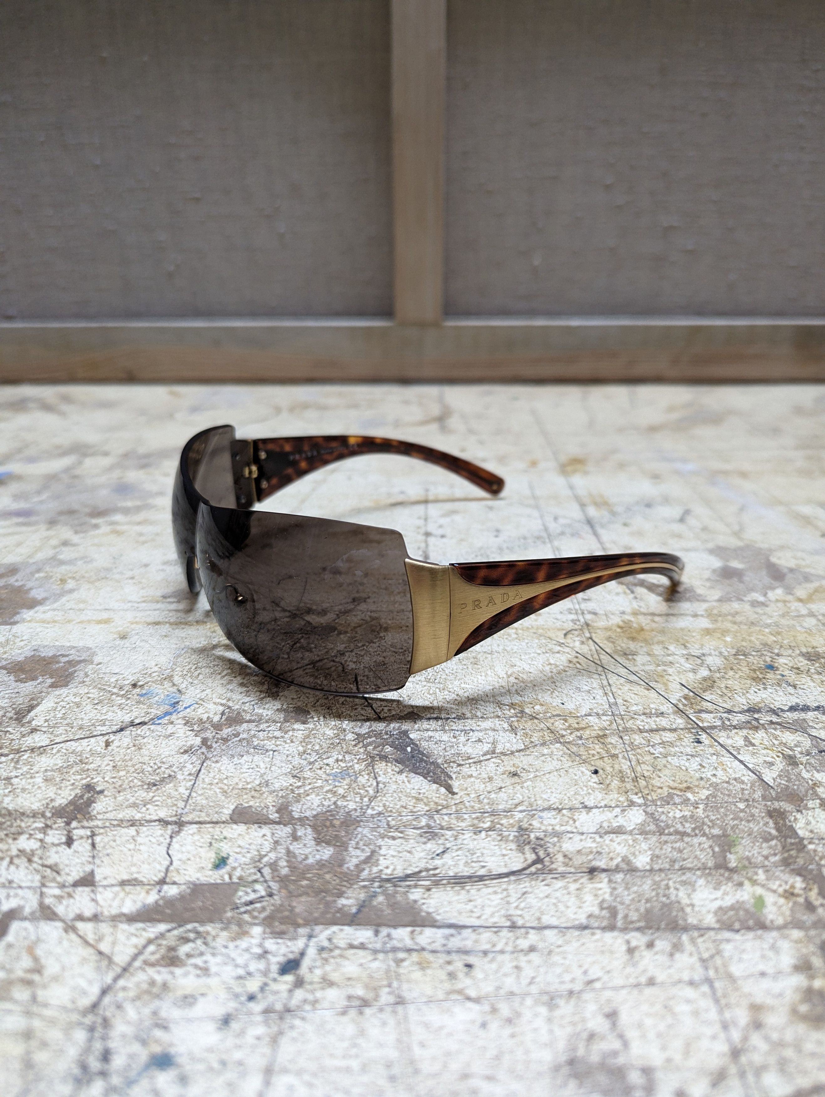 Miu Miu × Prada × Streetwear 00s Prada Gold Metal Tortoiseshell 