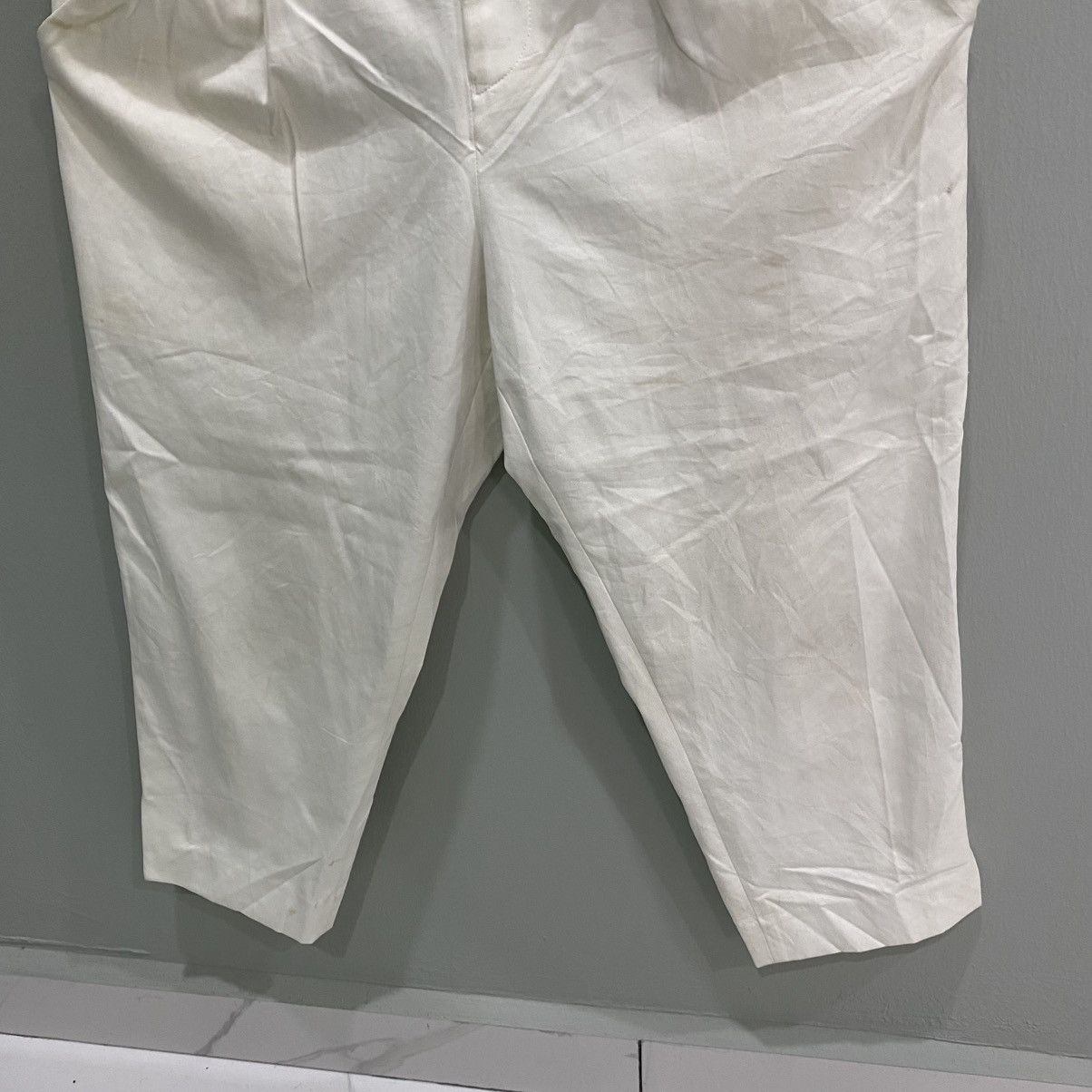Issey Miyake Issey Miyake Pleated Balloon Leg Tapered Trousers White Size US 28 / EU 44 - 4 Thumbnail