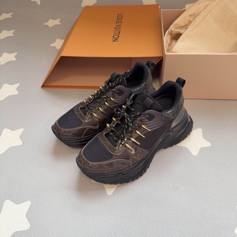 Louis Vuitton Louis Vuitton Run Away Casual Sneakers for Men 0079 Size US 8 / EU 41 - 1 Thumbnail