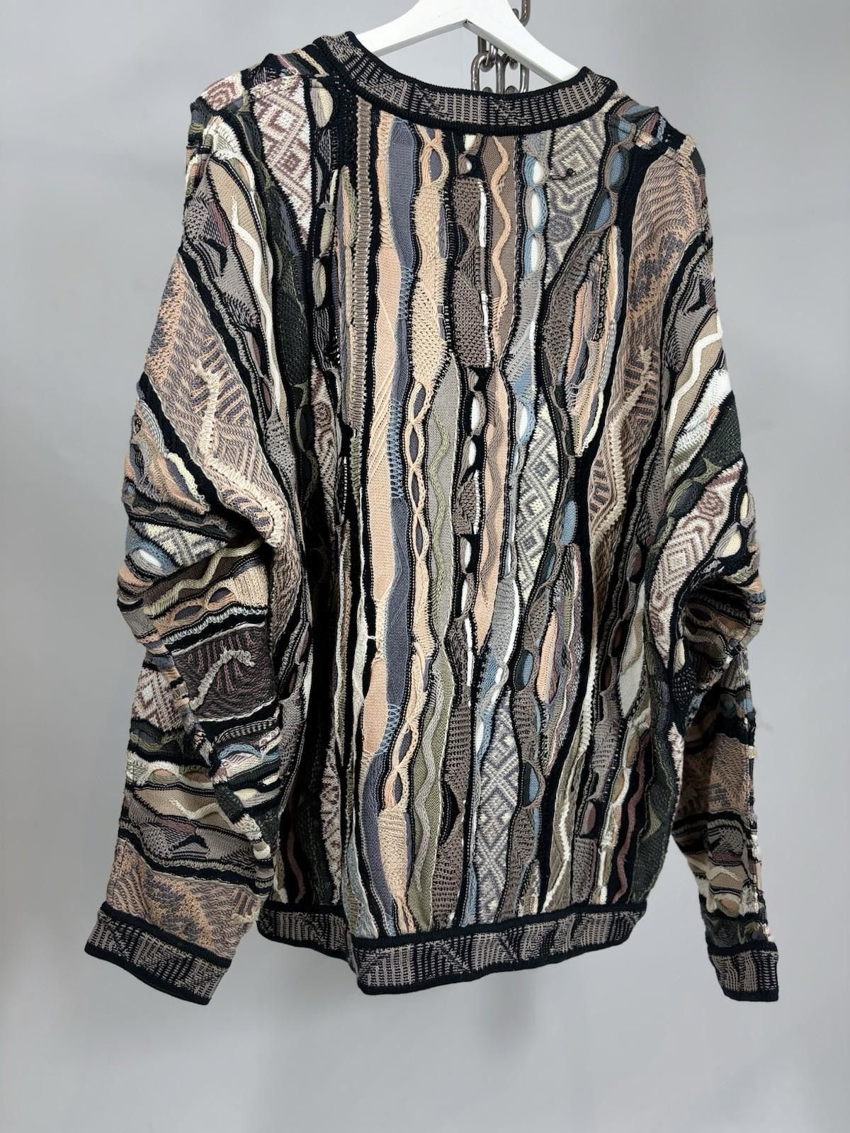 Coogi Vintage Coogi Australia V - Neck 3D Crazy Knit Sweater Size US L / EU 52-54 / 3 - 5 Thumbnail