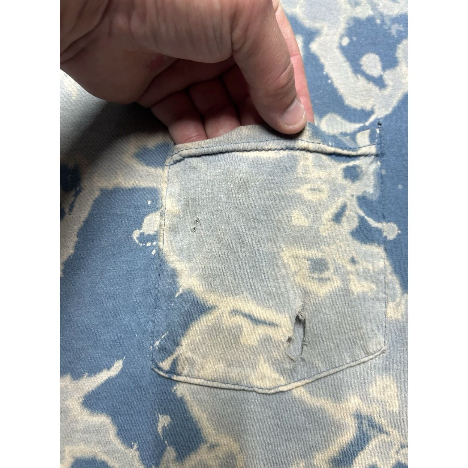 Fruit Of The Loom Fruit of the Loom Pocket T Shirt Bleach Tie Dye Blue Cotton Hippie XL Distressed Men Potentials Size US XL / EU 56 / 4 - 4 Thumbnail