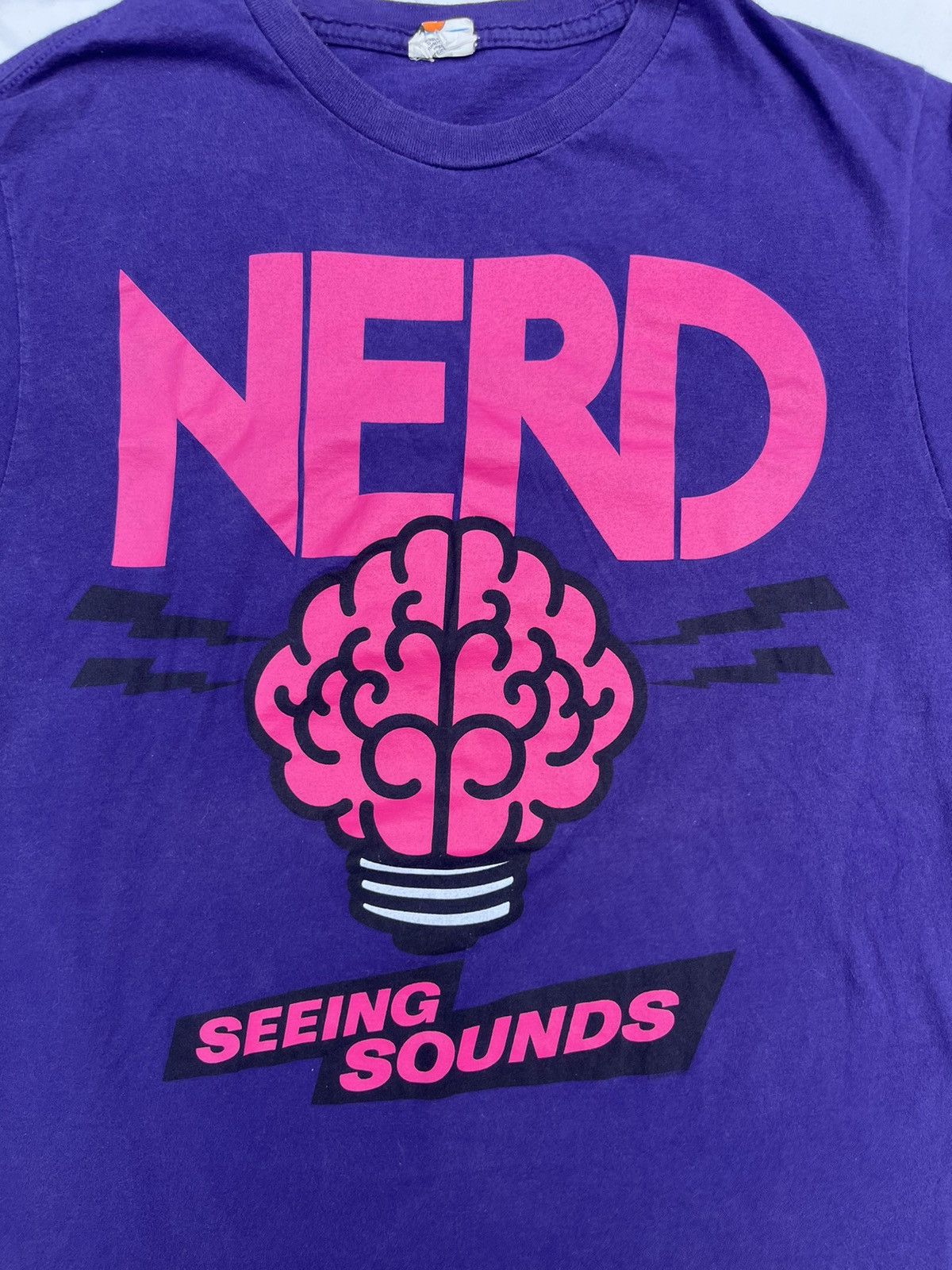 Band Tees Vintage 2000s NERD Seeing Sounds Album Promo Pharrell Tee Size US M / EU 48-50 / 2 - 3 Thumbnail