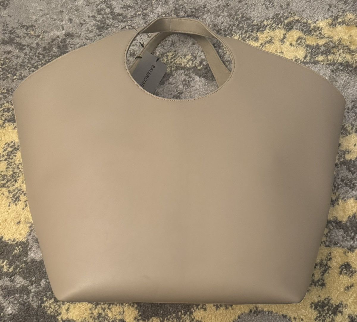 Balenciaga Balenciaga Tote Bag retail $2,790 Color Taupe Size ONE SIZE - 2 Thumbnail