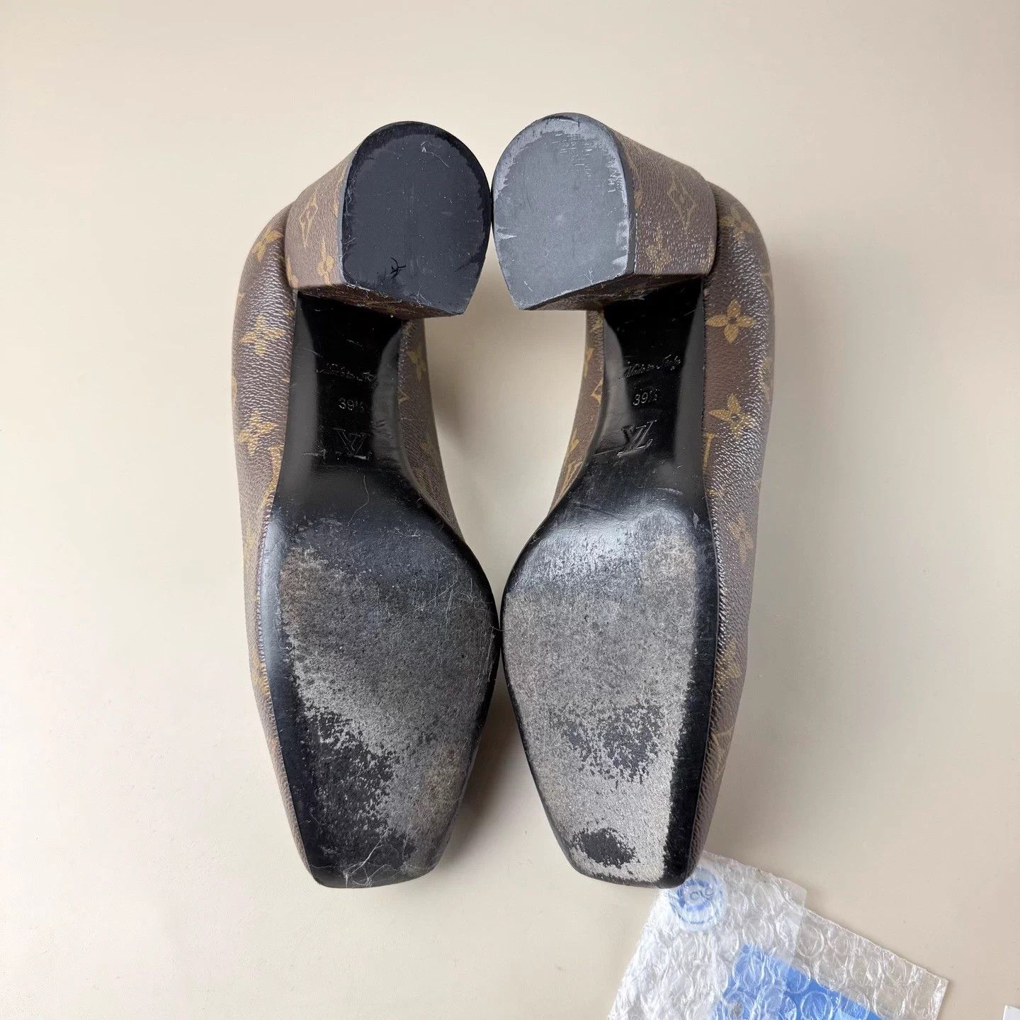 Louis Vuitton Louis Vuitton Monogram Gold Silver Pumps 39.5 EU 95New Size US 8.5 / IT 38.5 - 7 Thumbnail