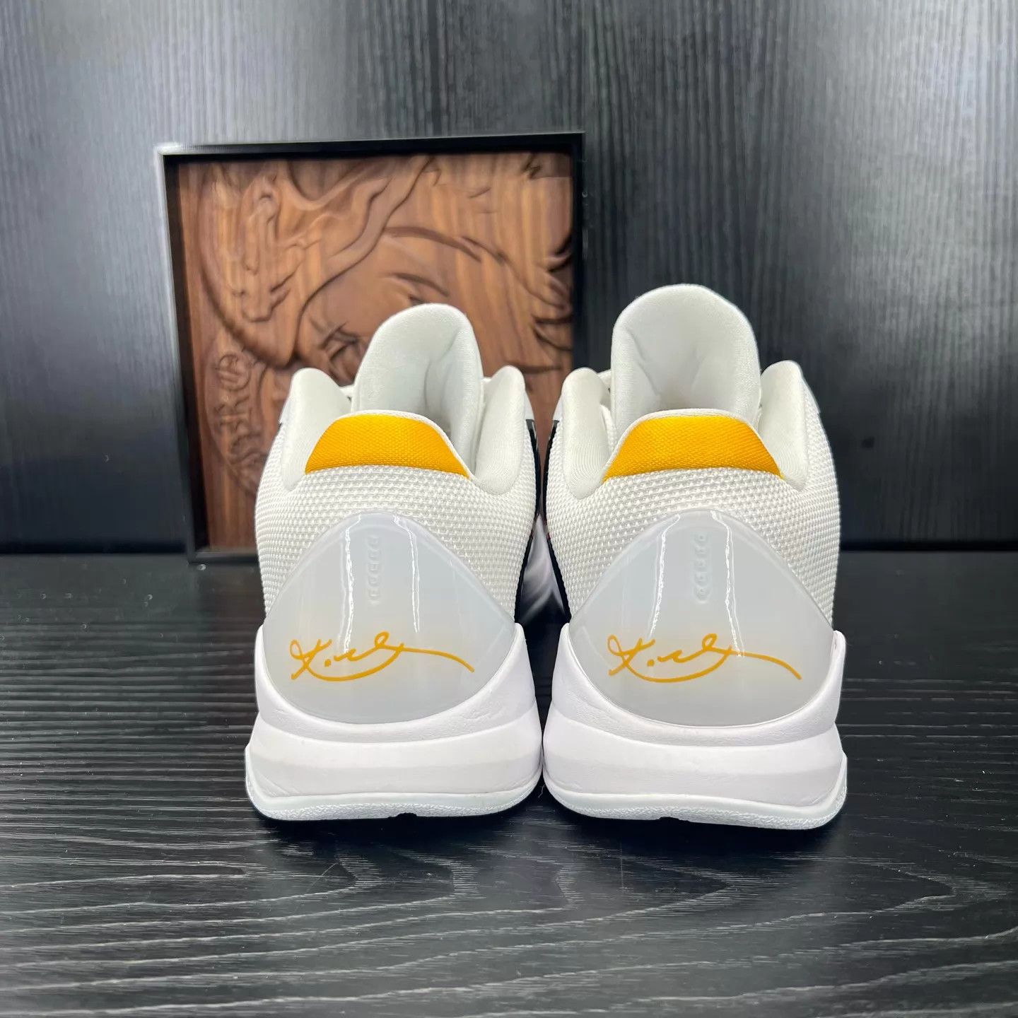 Nike Air Jordan 5 Bruce Lee White Dragon Size 42 Size US 9 / EU 42 - 5 Thumbnail