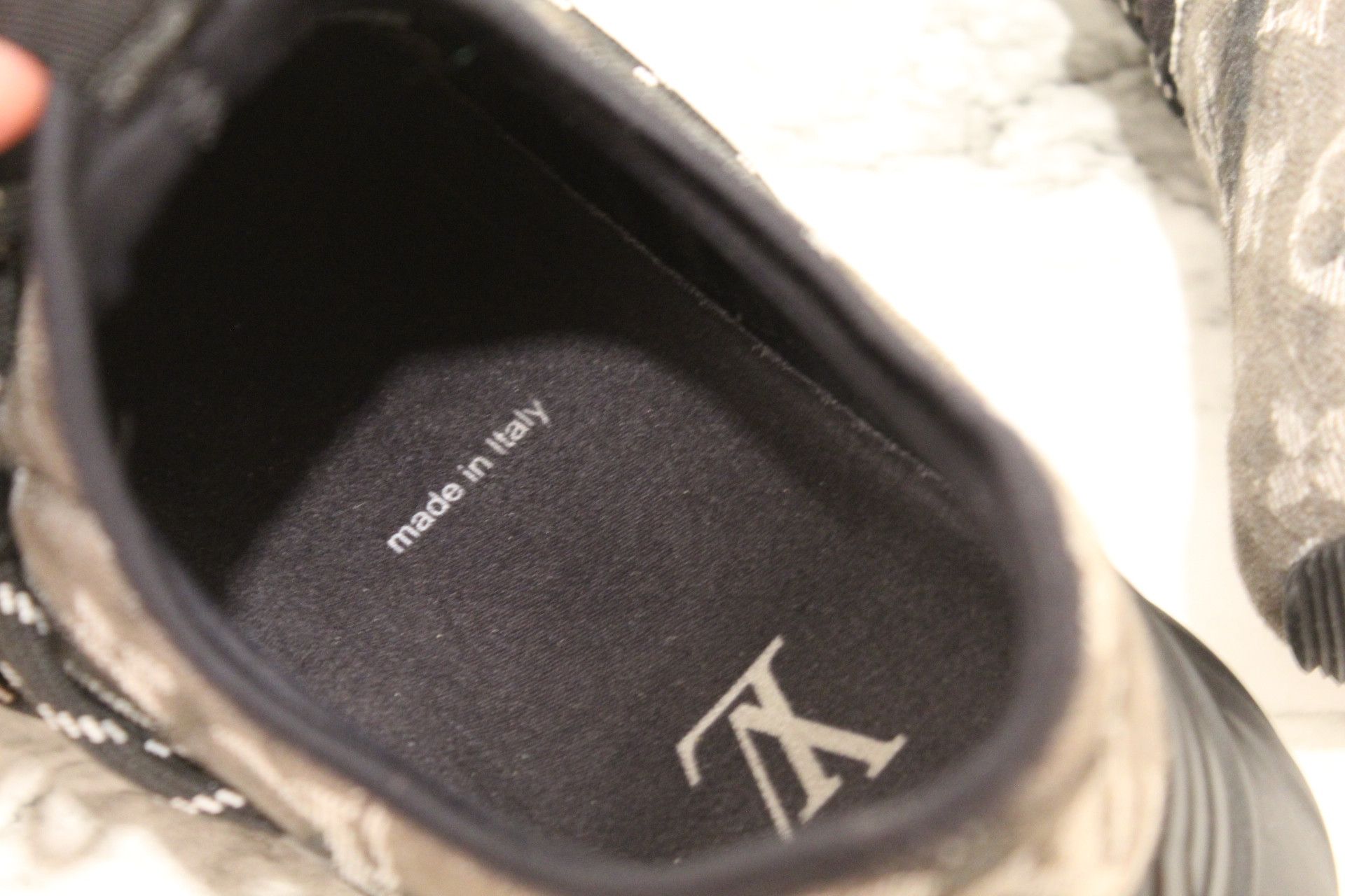 Louis Vuitton Louis Vuitton Fastlane Monogram Sneakers Black Denim Size US 9.5 / EU 42-43 - 9 Thumbnail