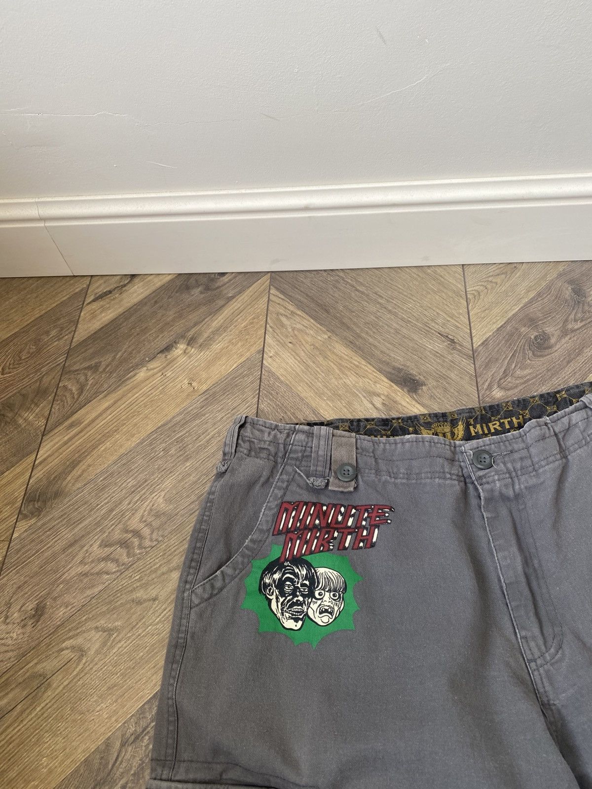 Japanese Brand × Vintage Vintage Minute Mirth Y2K Ed Hardy Style Cargo shorts Size US 40 / EU 56 - 6 Thumbnail