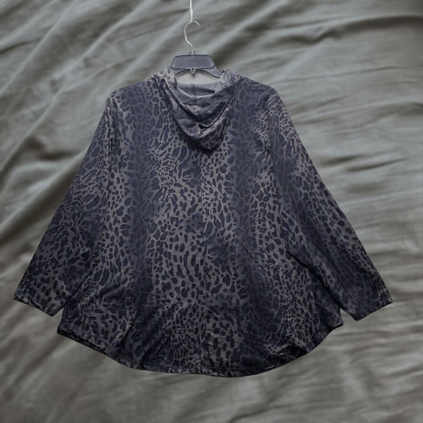 Vintage Philosophy Womens Pullover Hoodie Size 3X Multi Leopard Print Soft Stretch Drawstring Hoodie VINTAGE? No Size XXL / US 16-18 / IT 52-54 - 1 Thumbnail