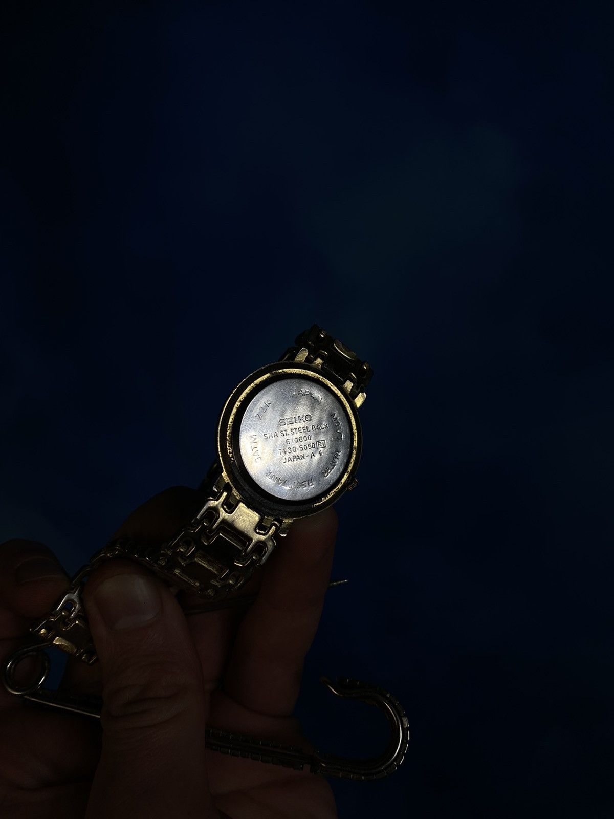 Japanese Brand × Seiko Seiko futuristic golden japannes vintage watches Size ONE SIZE - 4 Thumbnail