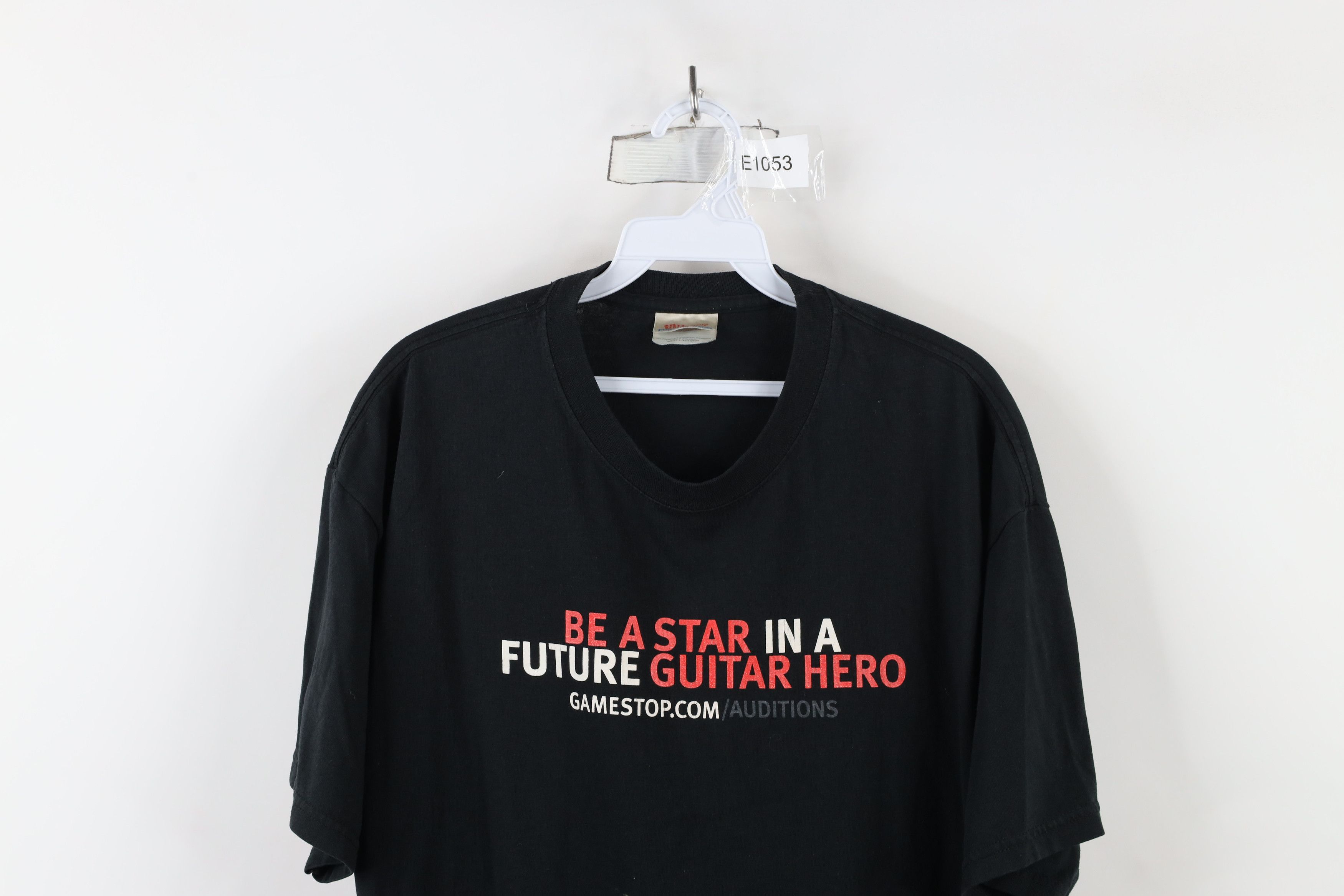 Hanes × Vintage Vintage Y2K GameStop Guitar Hero World Tour Game T-Shirt Size US L / EU 52-54 / 3 - 2 Thumbnail