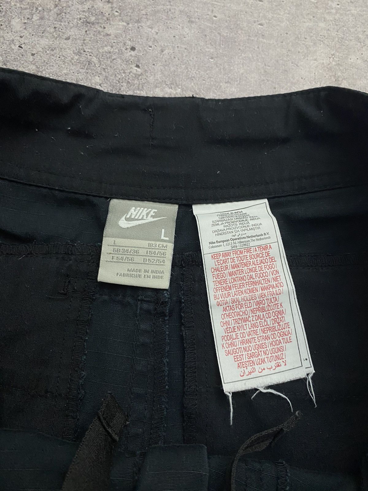 Nike × Vintage Nike vintage cargo shorts Size US 34 / EU 50 - 4 Thumbnail