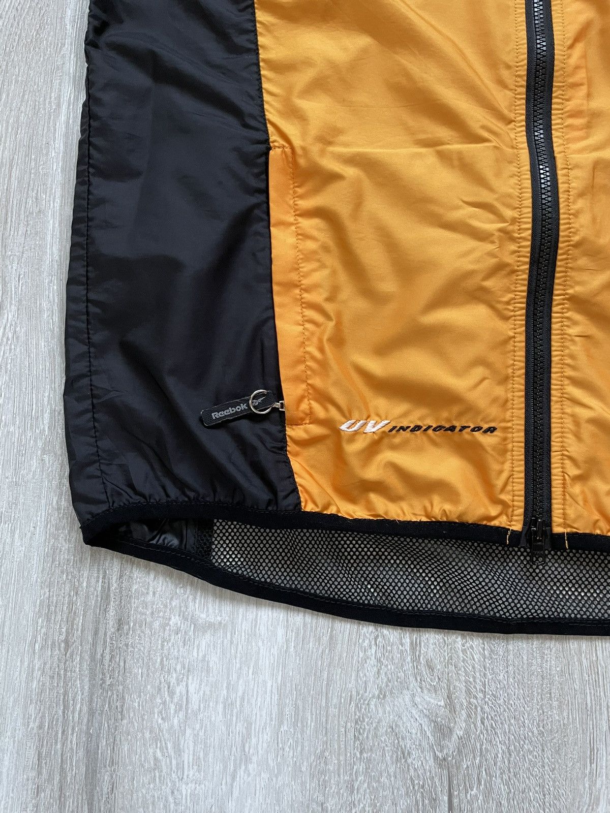 Reebok × Vintage 90s Vintage Reebok Vest Light UV Indigator Full Zip Size US L / EU 52-54 / 3 - 4 Thumbnail