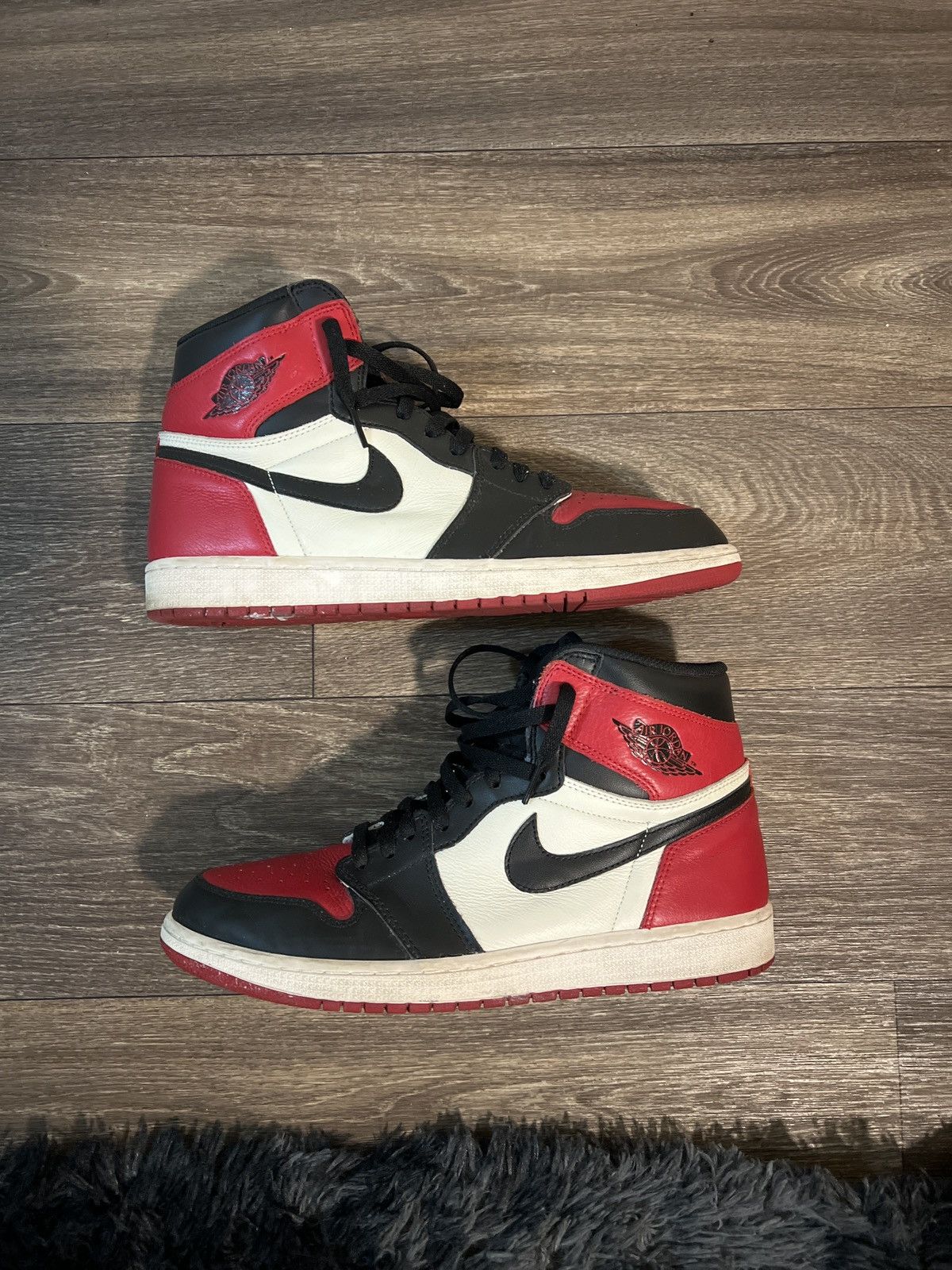 Jordan Brand Air Jordan 1 Retro High OG Bred Toe Size US 12.5 / EU 45-46 - 1 Thumbnail